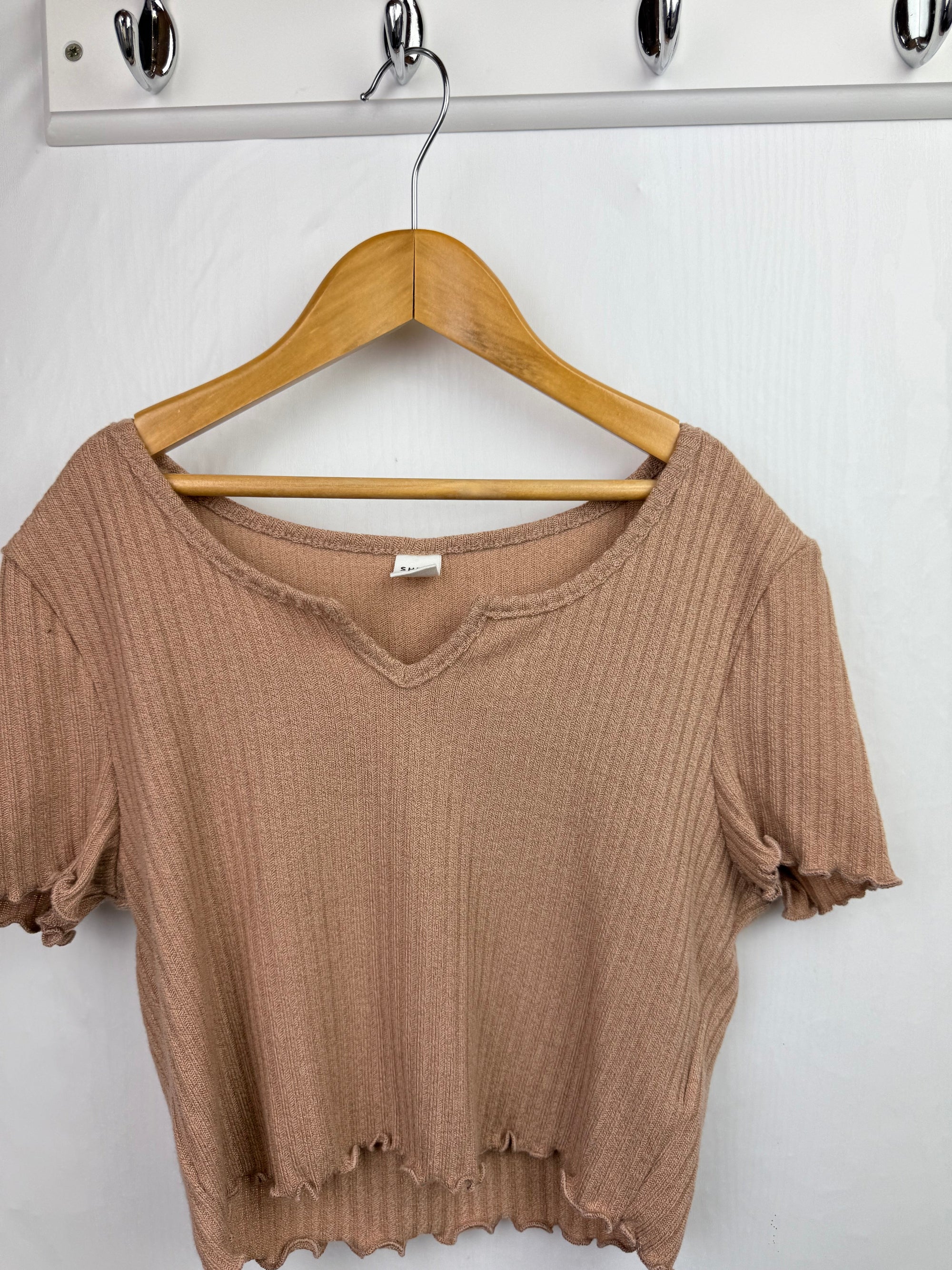 Shein Brown Ribbed Crop Top - Girls 11 - 12 Years - Little Ones Preloved. Second Hand Children's & Preloved Baby, Kids, Girls & Boys Clothes. UK online