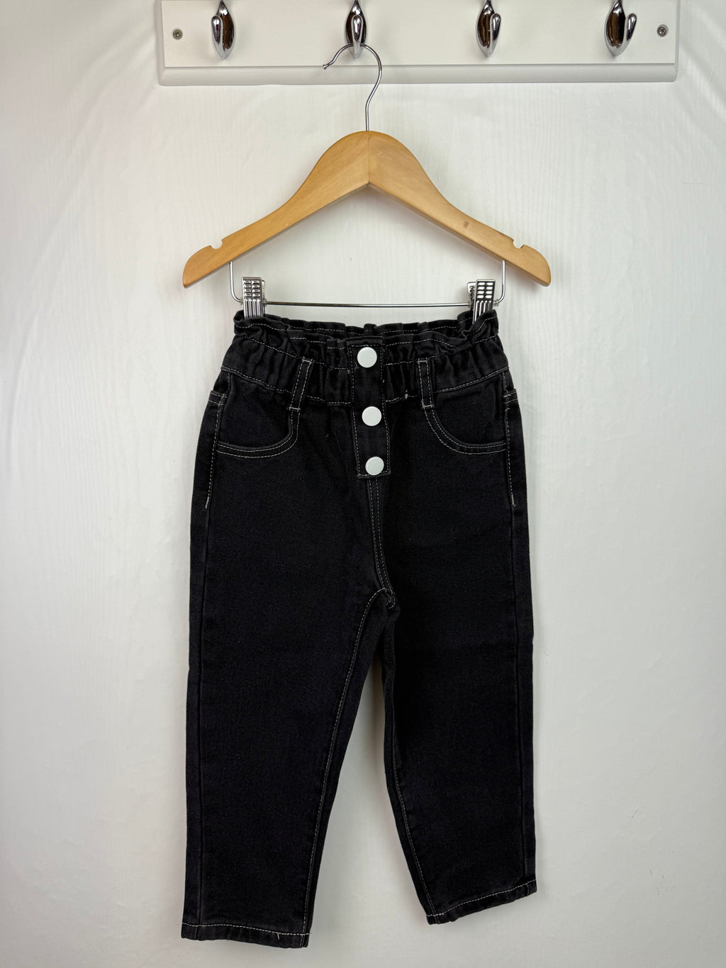 Shein Chunky Button Jeans - Girls 4 Years - Little Ones Preloved. Second Hand Children's & Preloved Baby, Kids, Girls & Boys Clothes. UK online