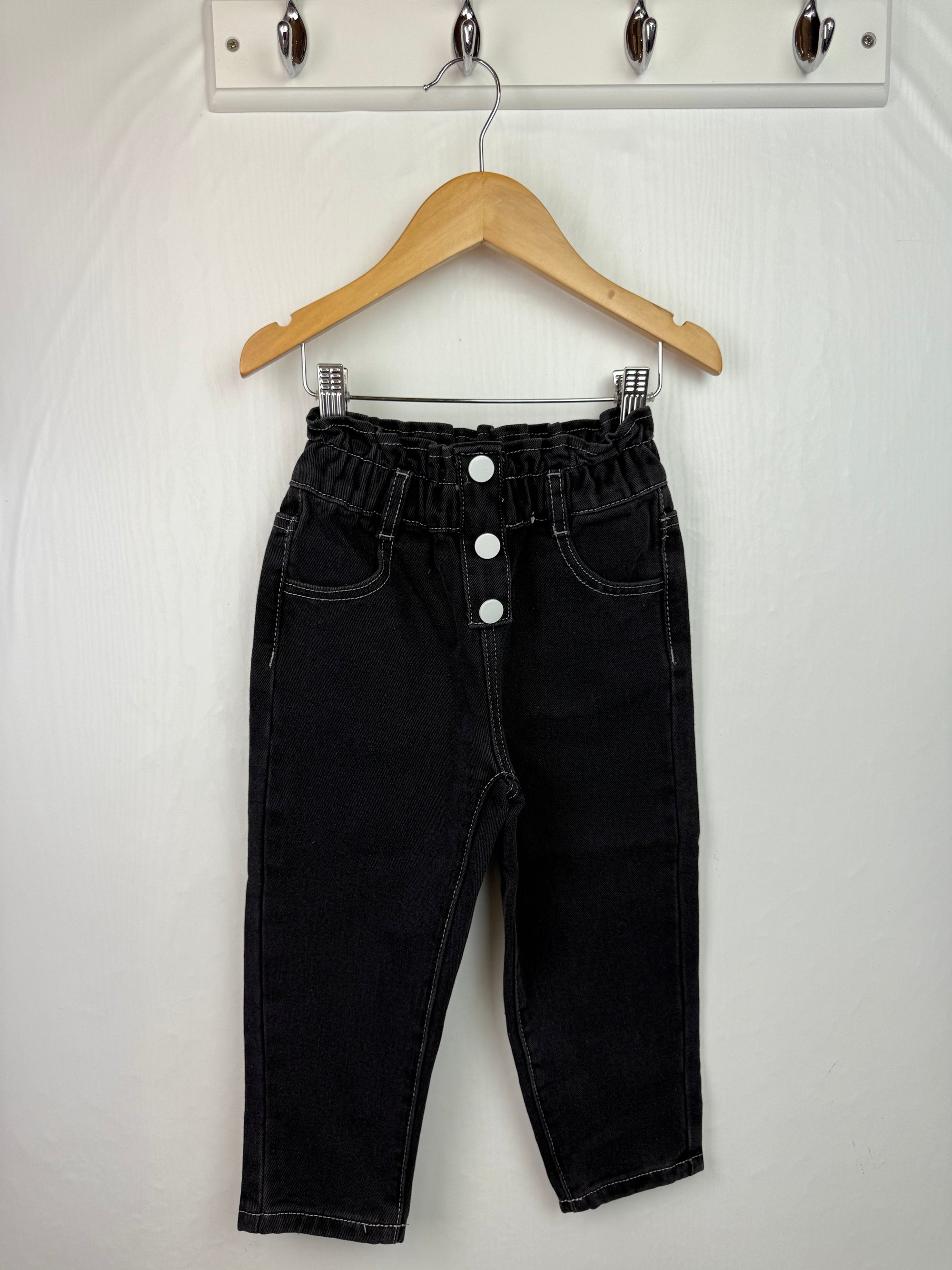 Shein Chunky Button Jeans - Girls 4 Years - Little Ones Preloved. Second Hand Children's & Preloved Baby, Kids, Girls & Boys Clothes. UK online