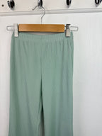 Shein Green Ribbed Faux Pearl Leggings - Girls 8 Years - Little Ones Preloved. Second Hand Children's & Preloved Baby, Kids, Girls & Boys Clothes. UK online