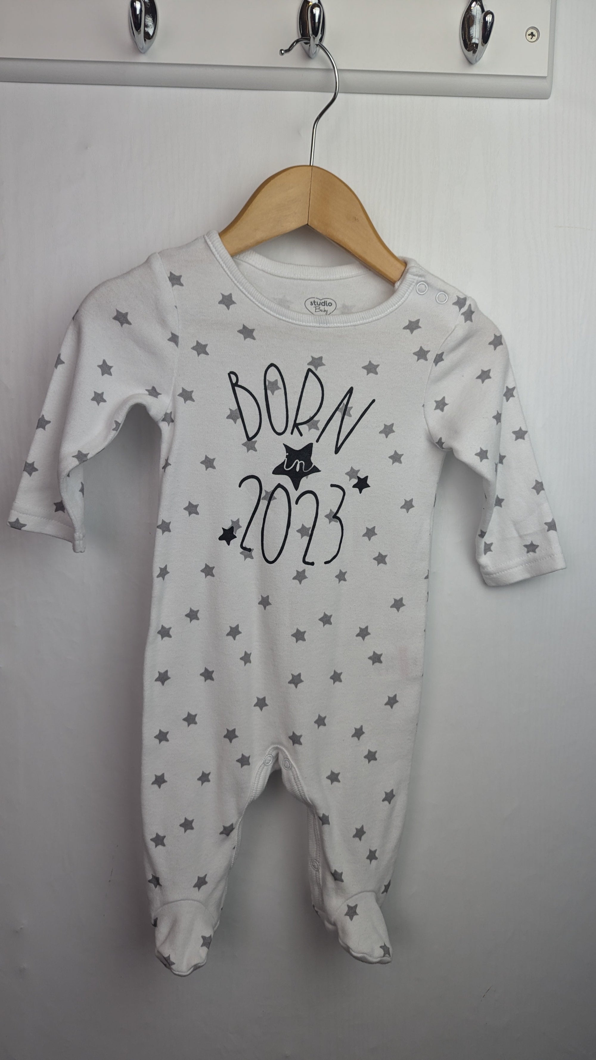 Studio Born in 2023 Sleepsuit - Unisex 0 - 3 Months - Little Ones Preloved. Second Hand Children's & Preloved Baby, Kids, Girls & Boys Clothes. UK online