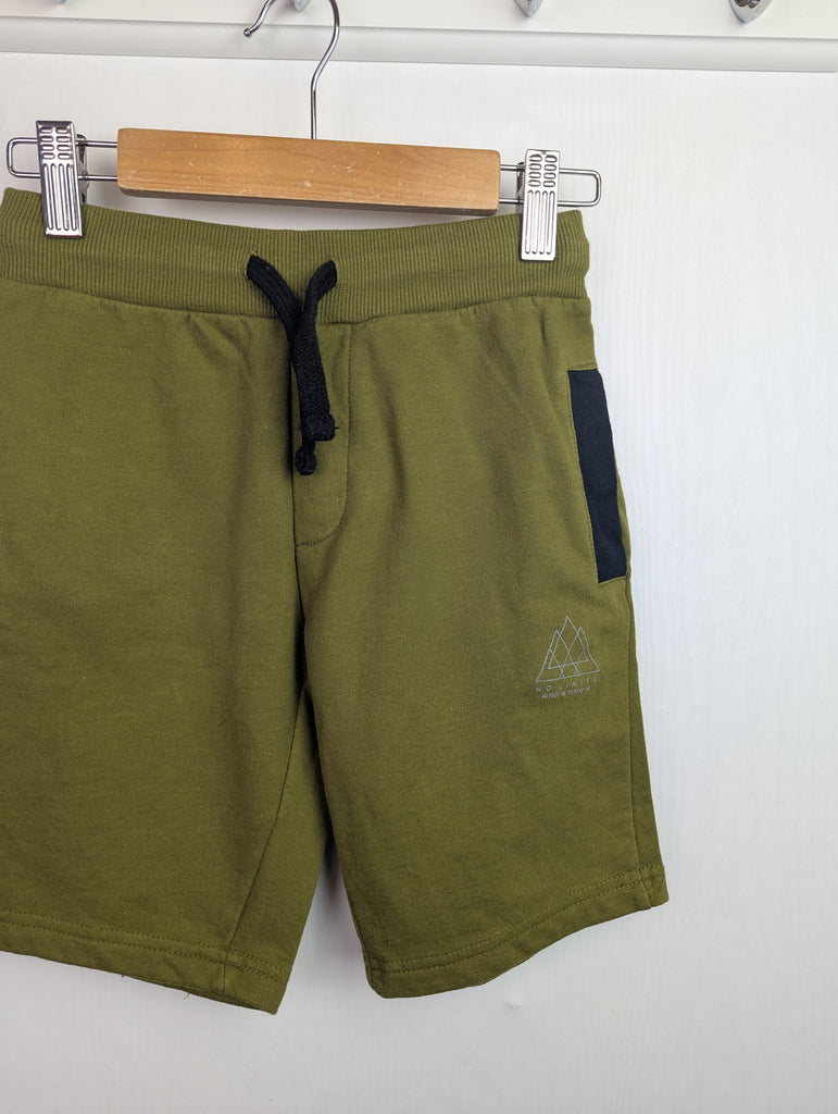Studio Green Shorts - Boys 6-7 Years Little Ones Preloved Second Hand Baby, Girls & Boys Clothes. UK Postage