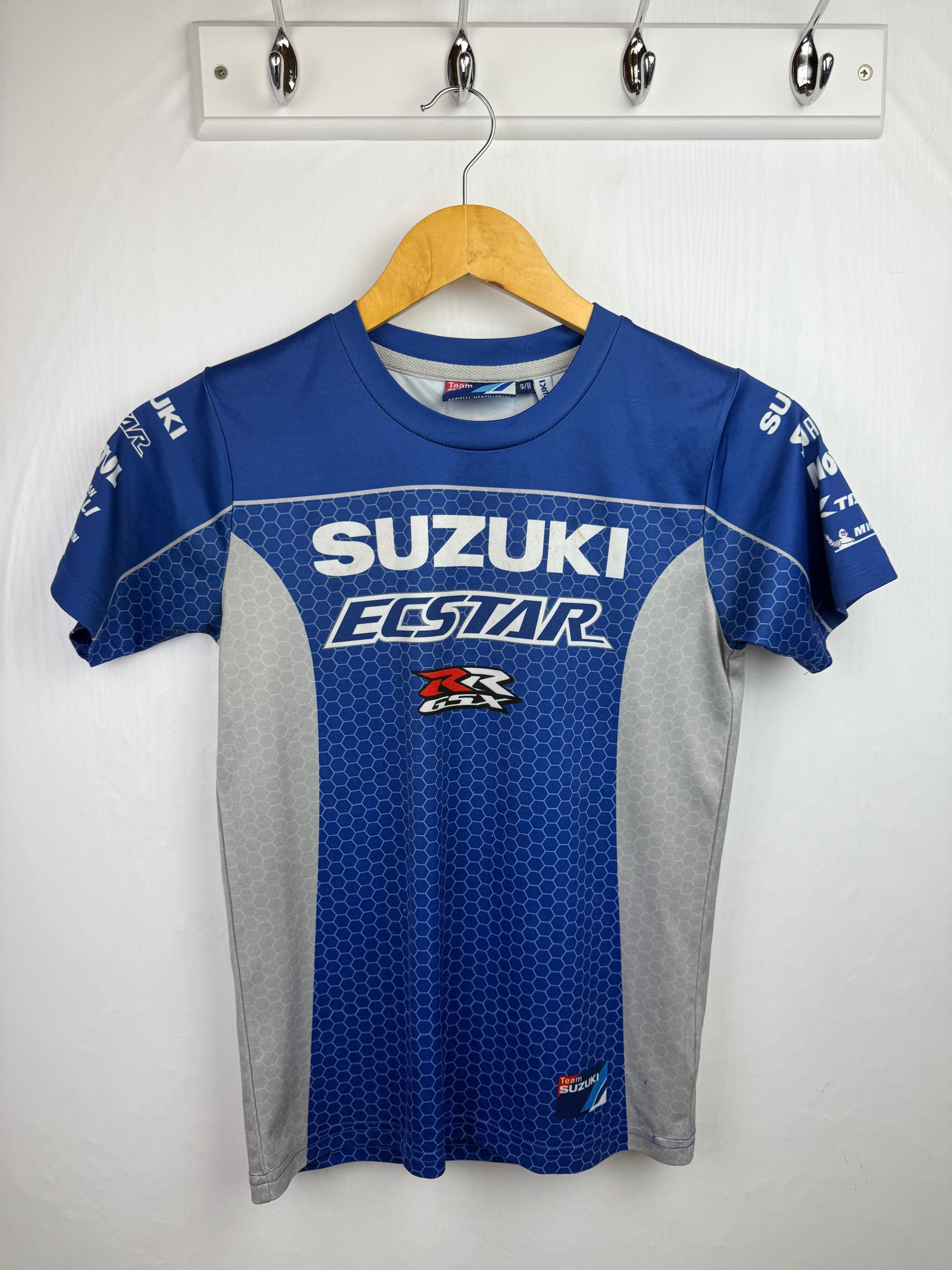 Team Suzuki Short Sleeve Top - Boys 9 - 11 Years - Little Ones Preloved. Second Hand Children's & Preloved Baby, Kids, Girls & Boys Clothes. UK online