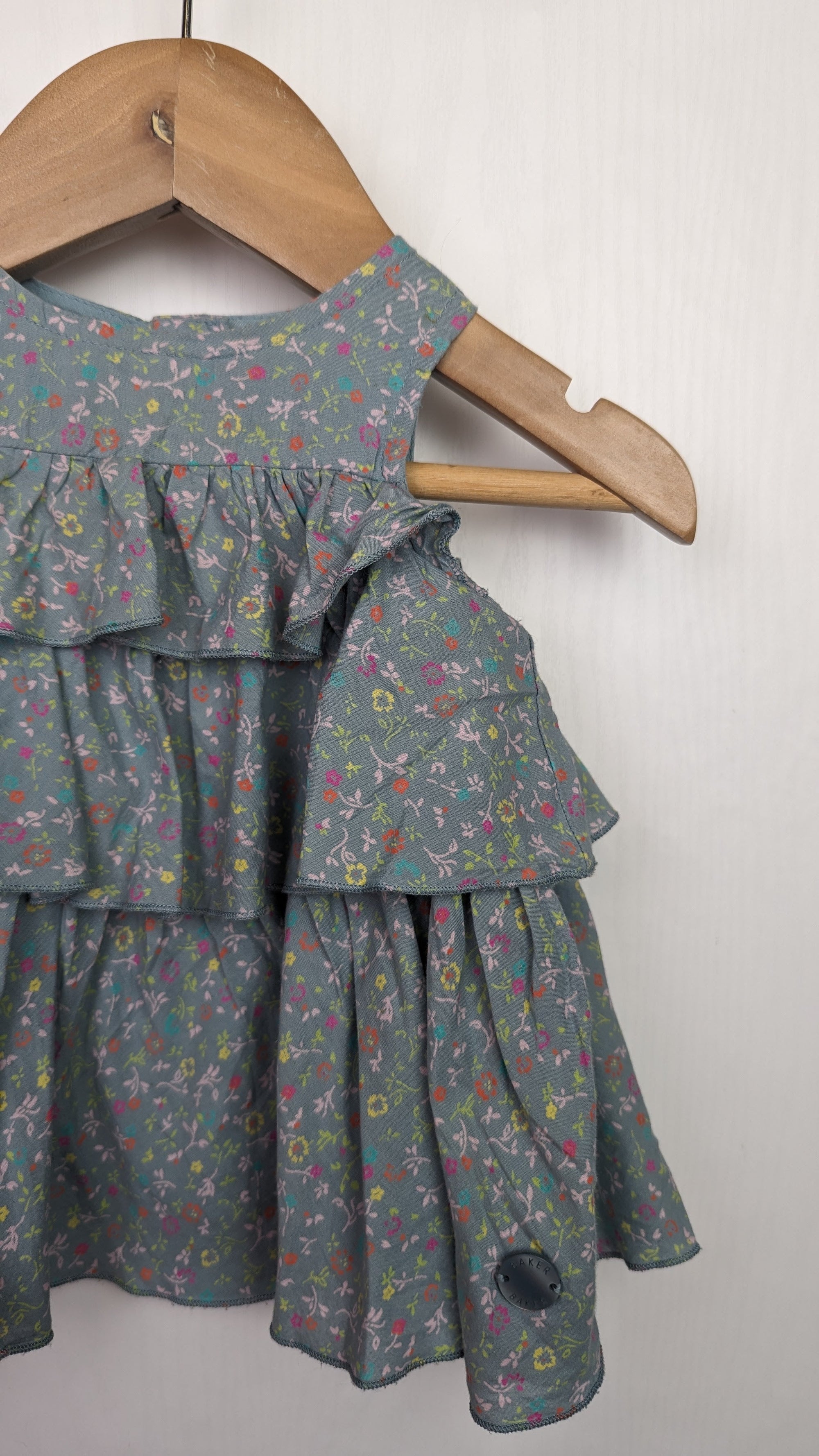 Ted Baker Floral Layered Dress - 0 - 3 Months - Little Ones Preloved. Second Hand Children's & Preloved Baby, Kids, Girls & Boys Clothes. UK online