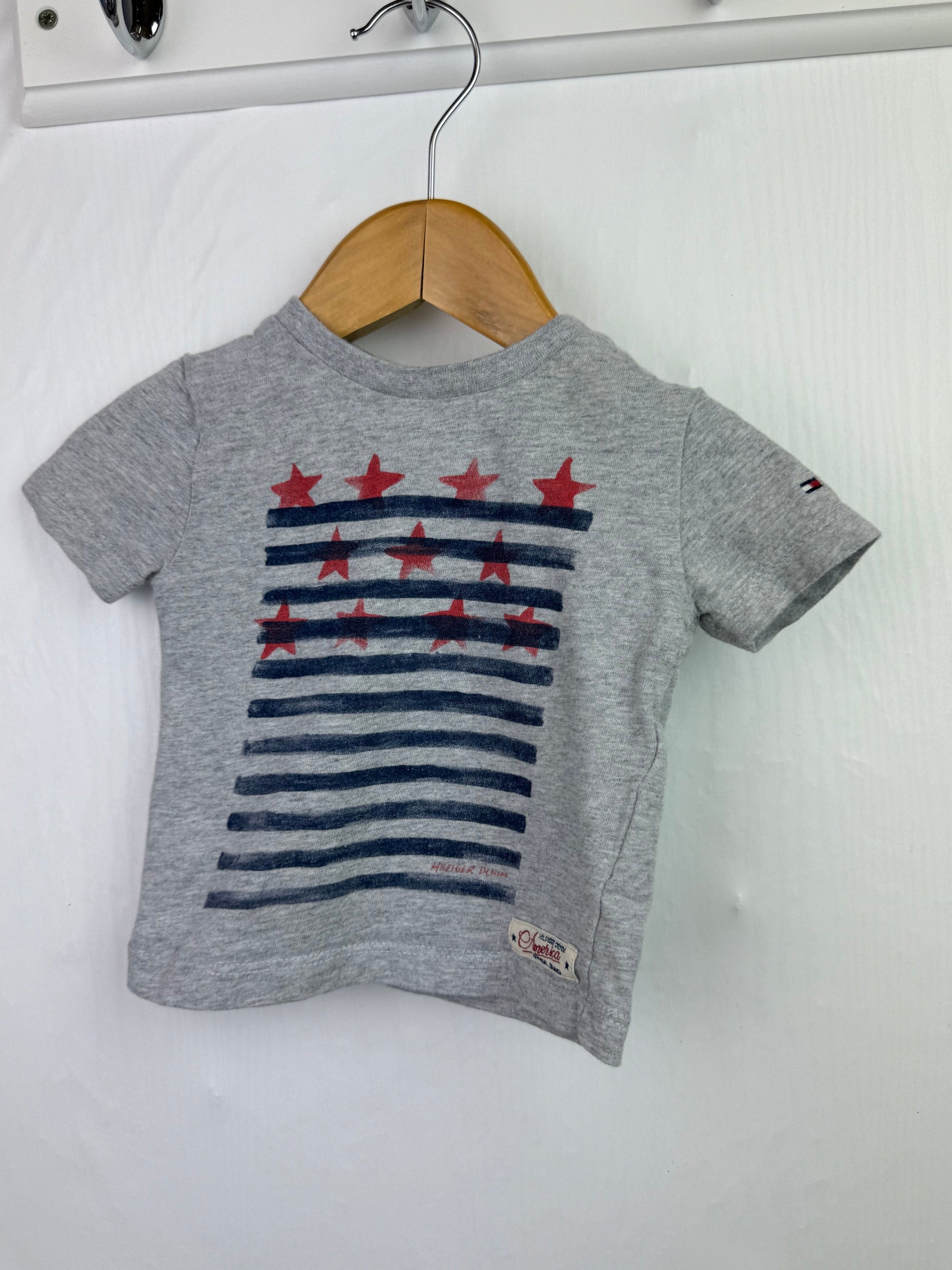 Tommy Hilfiger Grey Short Sleeve Top - Boys 0 - 3 Months - Little Ones Preloved. Second Hand Children's & Preloved Baby, Kids, Girls & Boys Clothes. UK online