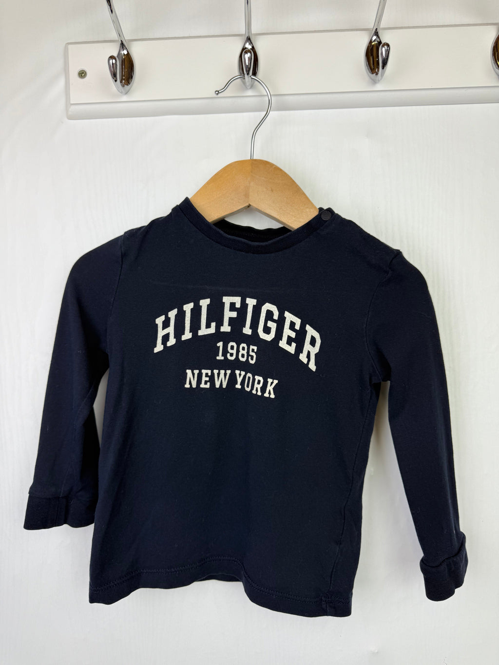 Tommy Hilfiger Long Sleeve Top - Boys 9 - 12 Months - Little Ones Preloved. Second Hand Children's & Preloved Baby, Kids, Girls & Boys Clothes. UK online