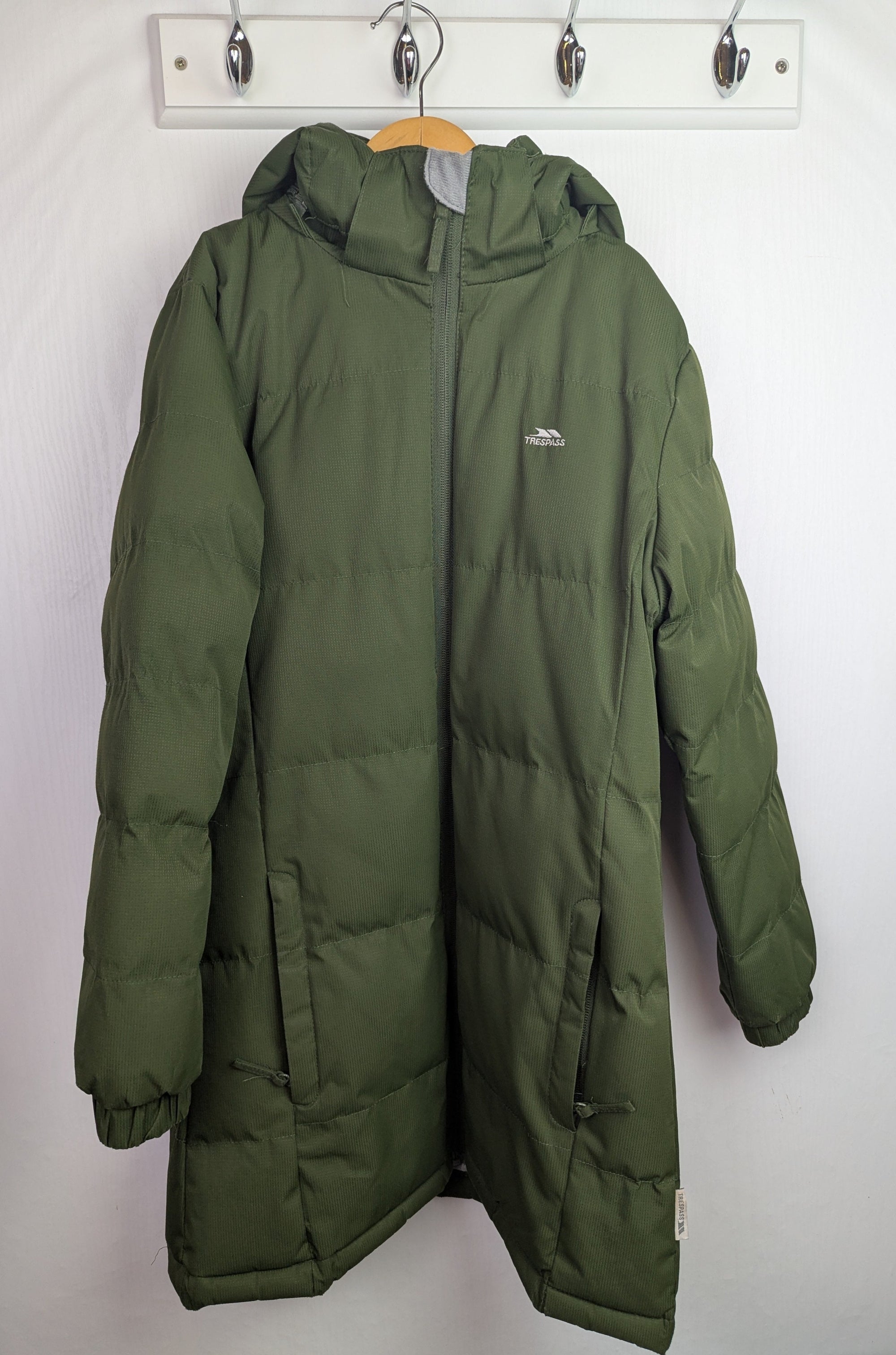 Trespass Green Long Coat - Unisex 9 - 10 Years - Little Ones Preloved. Second Hand Children's & Preloved Baby, Kids, Girls & Boys Clothes. UK online