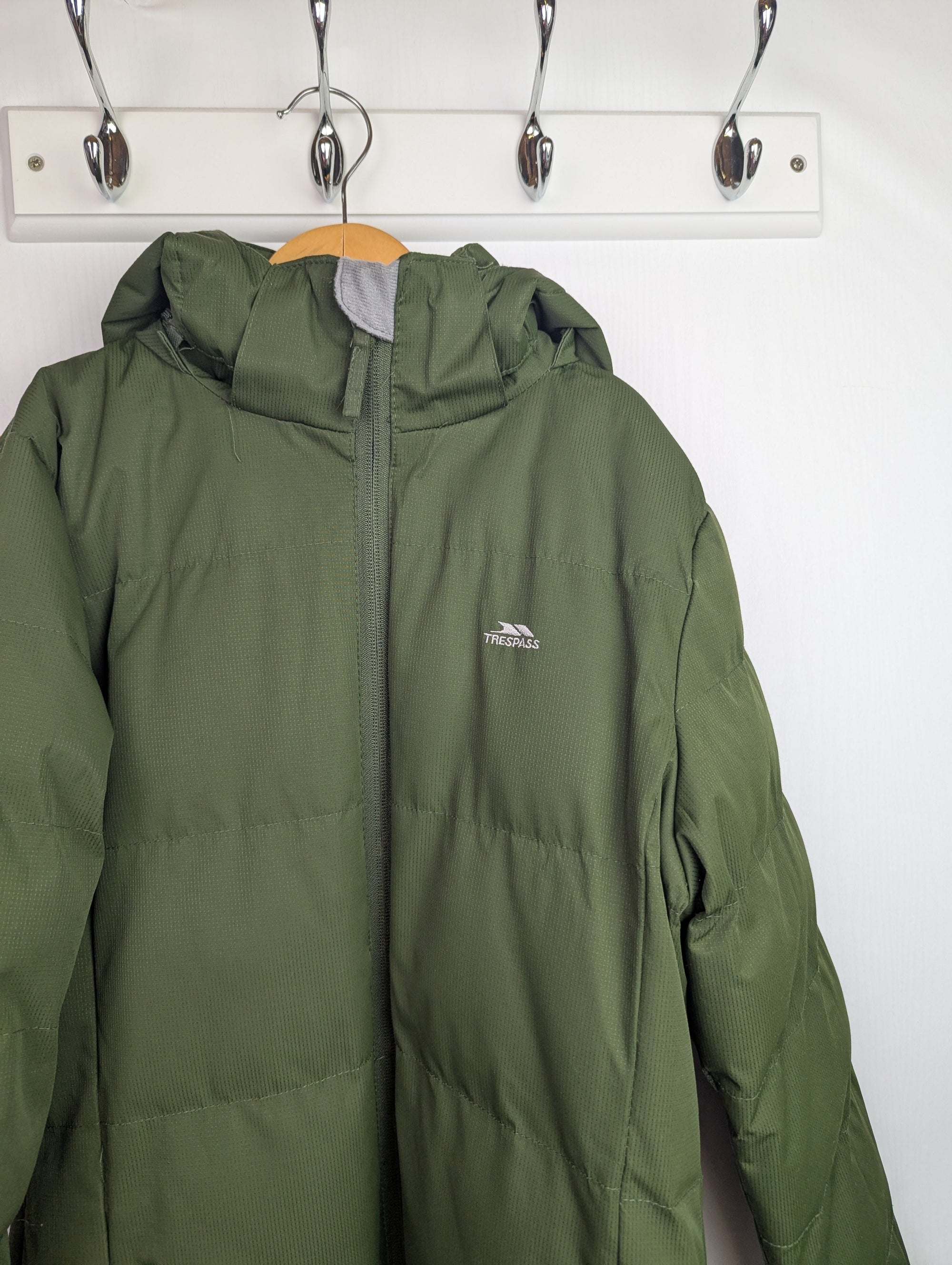 Trespass Green Long Coat - Unisex 9 - 10 Years - Little Ones Preloved. Second Hand Children's & Preloved Baby, Kids, Girls & Boys Clothes. UK online