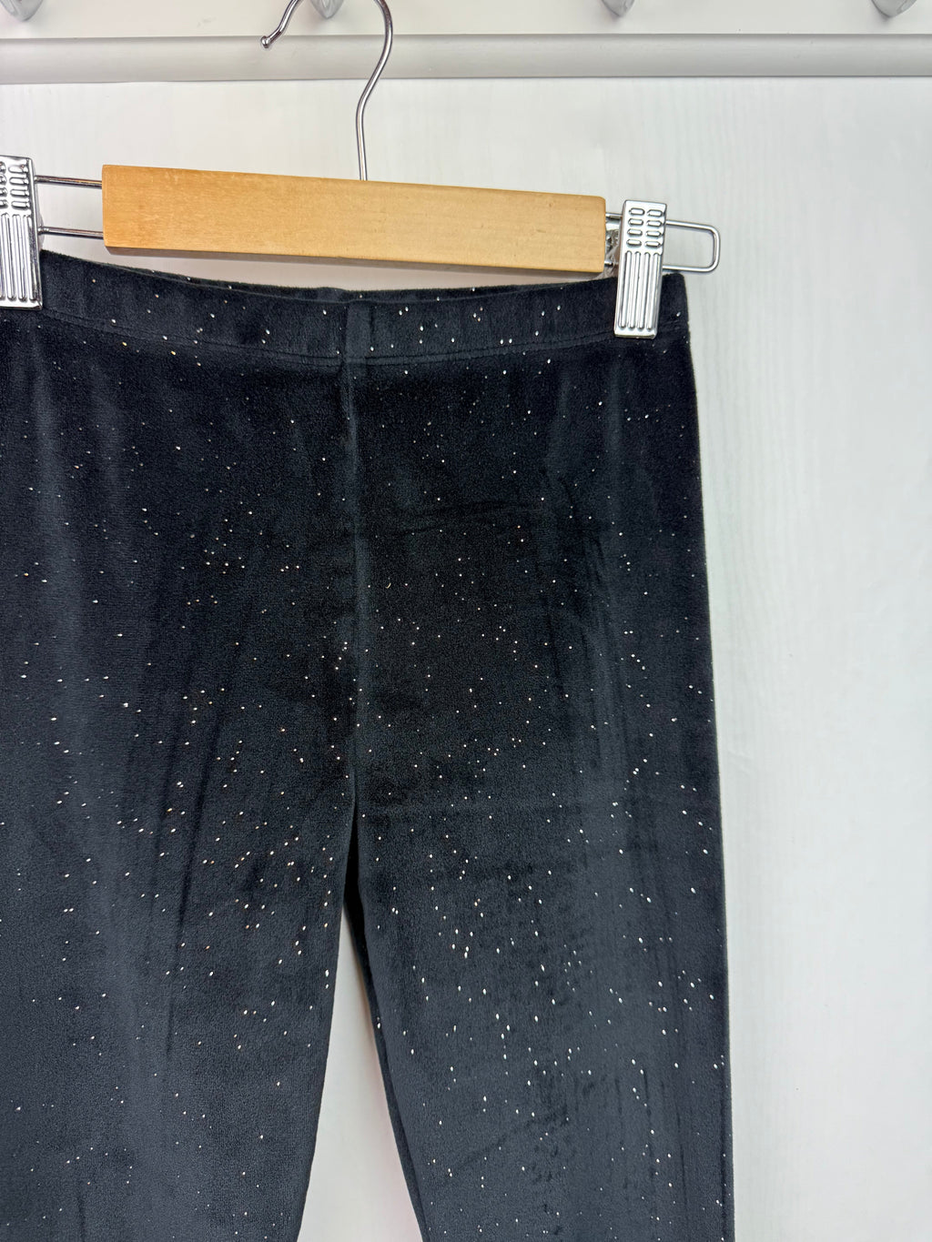 TU Black Fleece Glitter Leggings - Girls 8 Years - Little Ones Preloved. Second Hand Children's & Preloved Baby, Kids, Girls & Boys Clothes. UK online
