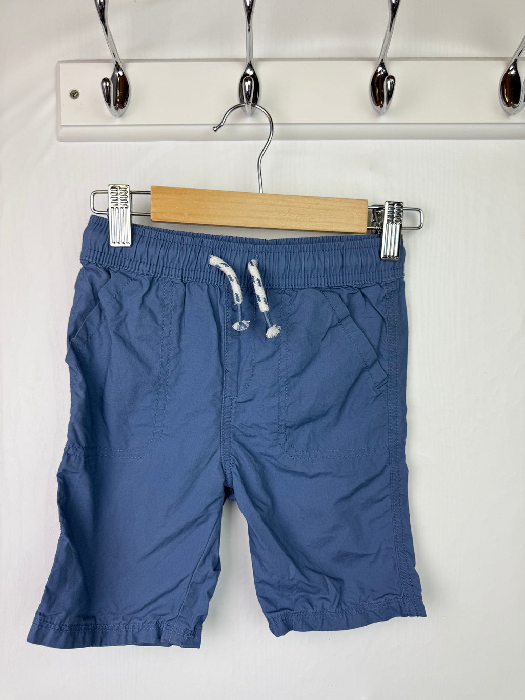 TU Blue Cargo Shorts - Boys 4 - 5 Years - Little Ones Preloved. Second Hand Children's & Preloved Baby, Kids, Girls & Boys Clothes. UK online