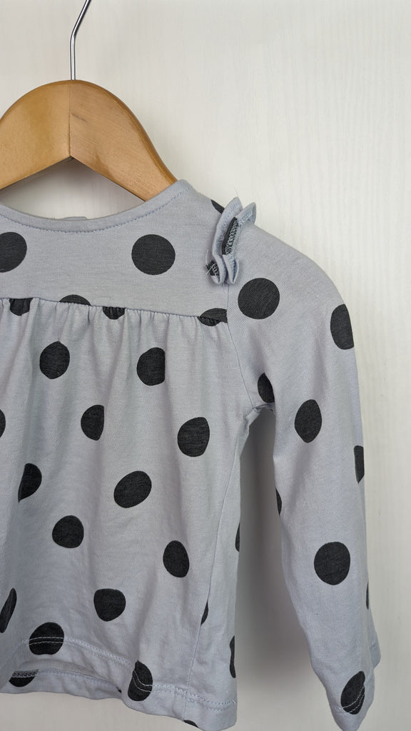 TU Blue Spotty Top 6-9 Months TU Used, Preloved, Preworn & Second Hand Baby, Kids & Children's Clothing UK Online. Cheap affordable. Brands including Next, Joules, Nutmeg Morrisons, TU, F&F, H&M.