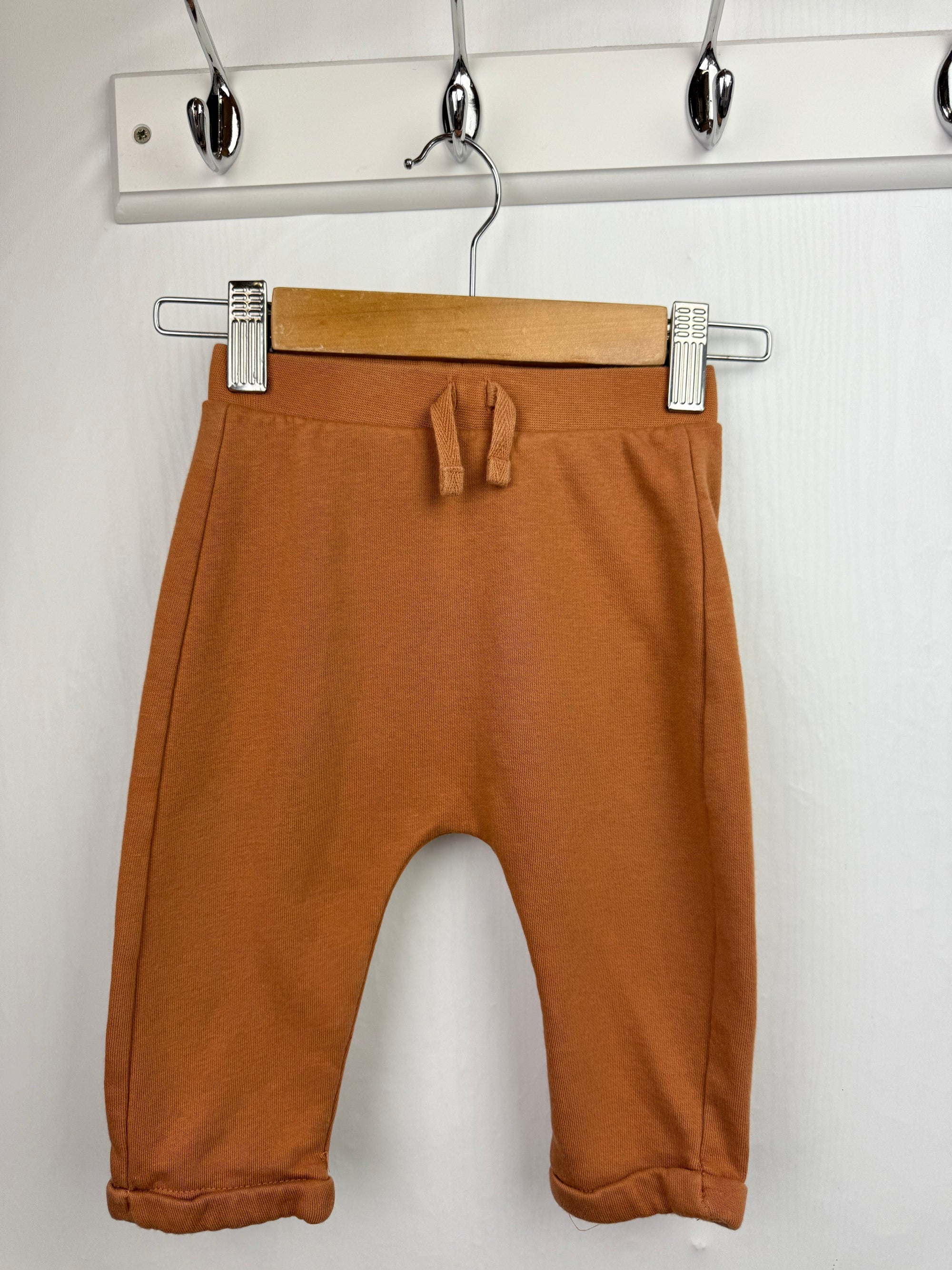 TU Brown Jogging Bottoms - Boys 6 - 9 Months - Little Ones Preloved. Second Hand Children's & Preloved Baby, Kids, Girls & Boys Clothes. UK online