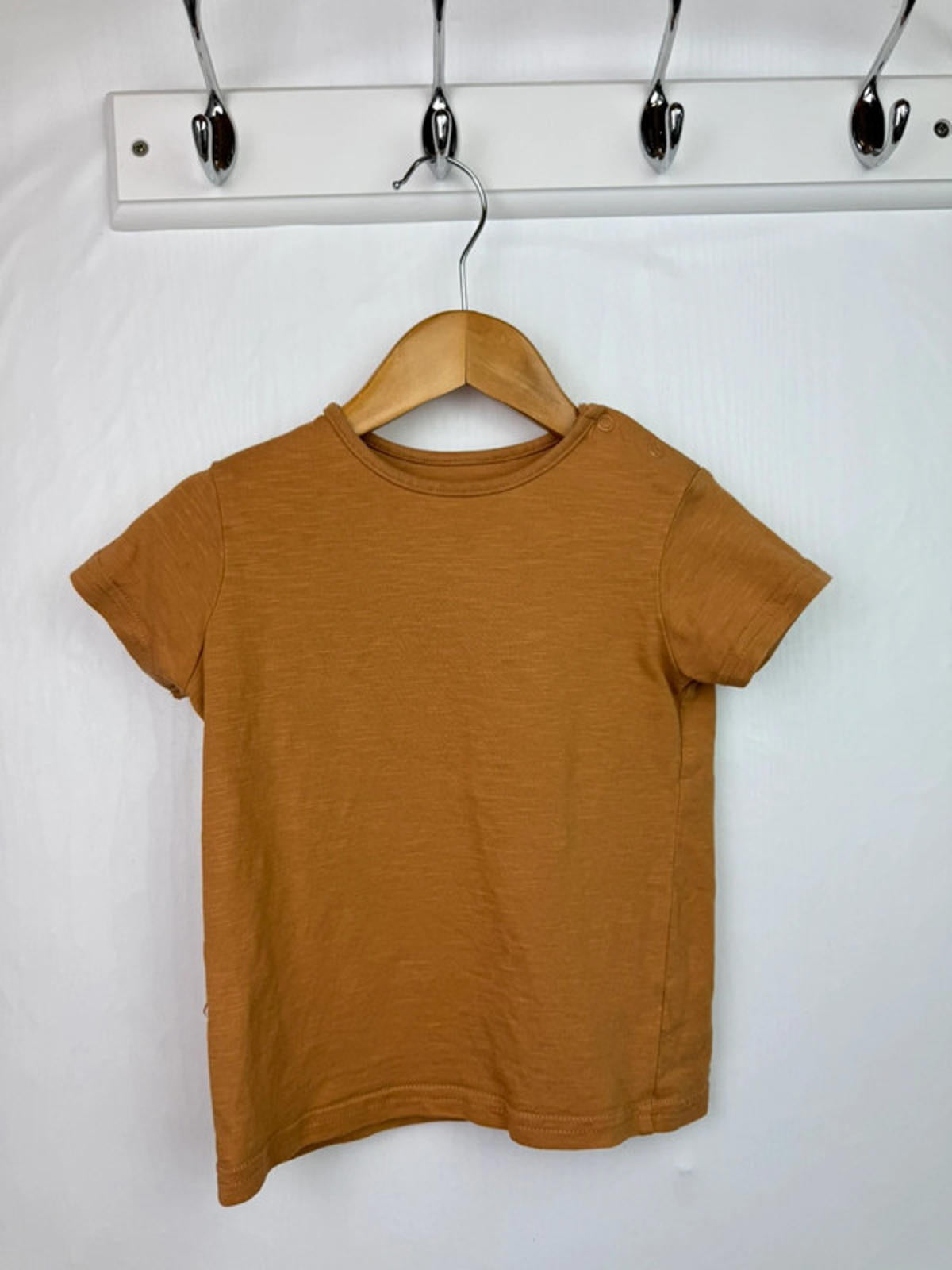 TU Brown Short Sleeve Top - Boys 12–18 Months - Little Ones Preloved. Second Hand Children's & Preloved Baby, Kids, Girls & Boys Clothes. UK online