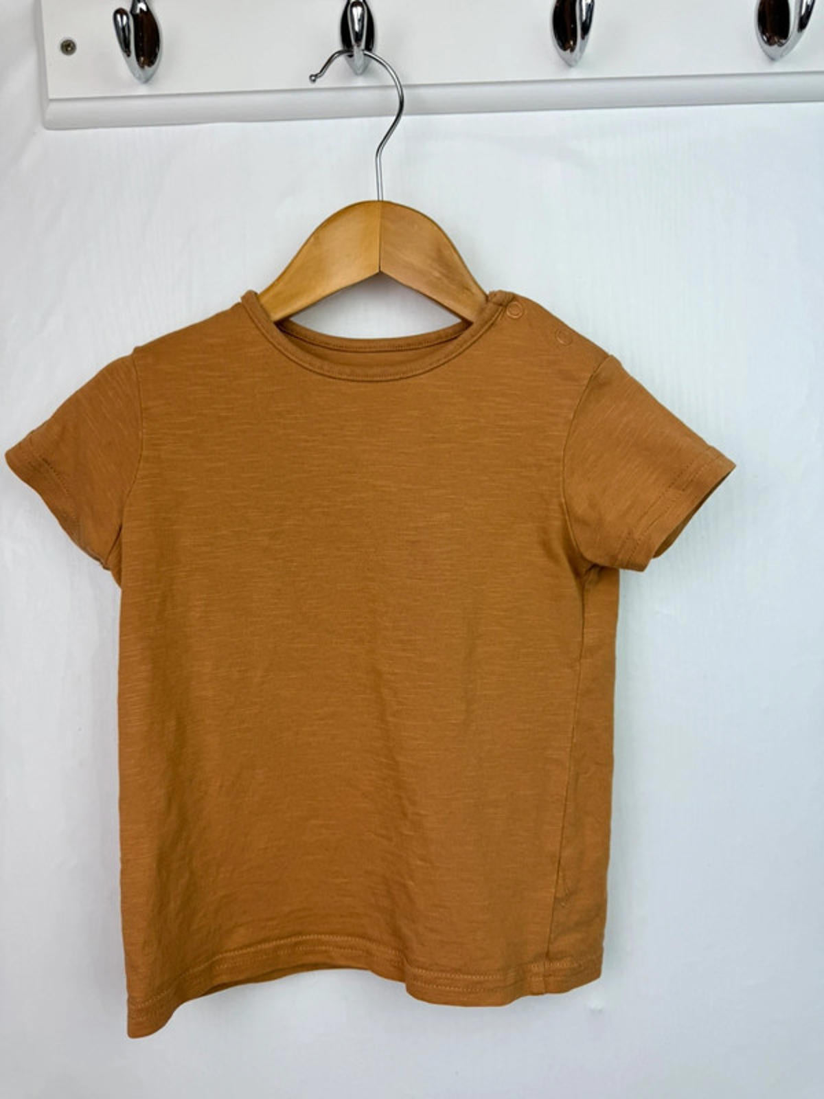 TU Brown Short Sleeve Top - Boys 12–18 Months - Little Ones Preloved. Second Hand Children's & Preloved Baby, Kids, Girls & Boys Clothes. UK online