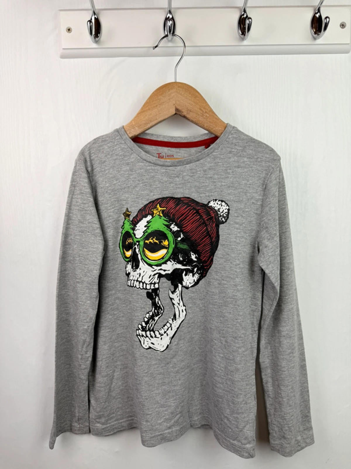 TU Christmas Skull Top - Boys 8 Years - Little Ones Preloved. Second Hand Children's & Preloved Baby, Kids, Girls & Boys Clothes. UK online