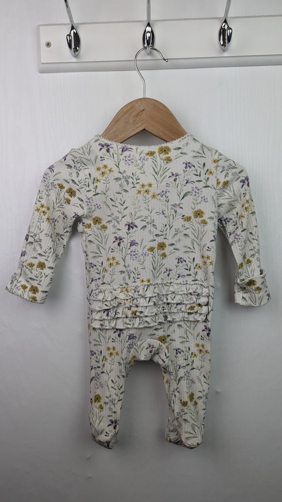 TU Cream & Floral Sleepsuit - Girls 3-6 months TU Used, Preloved, Preworn & Second Hand Baby, Kids & Children's Clothing UK Online. Cheap affordable. Brands including Next, Joules, Nutmeg Morrisons, TU, F&F, H&M.