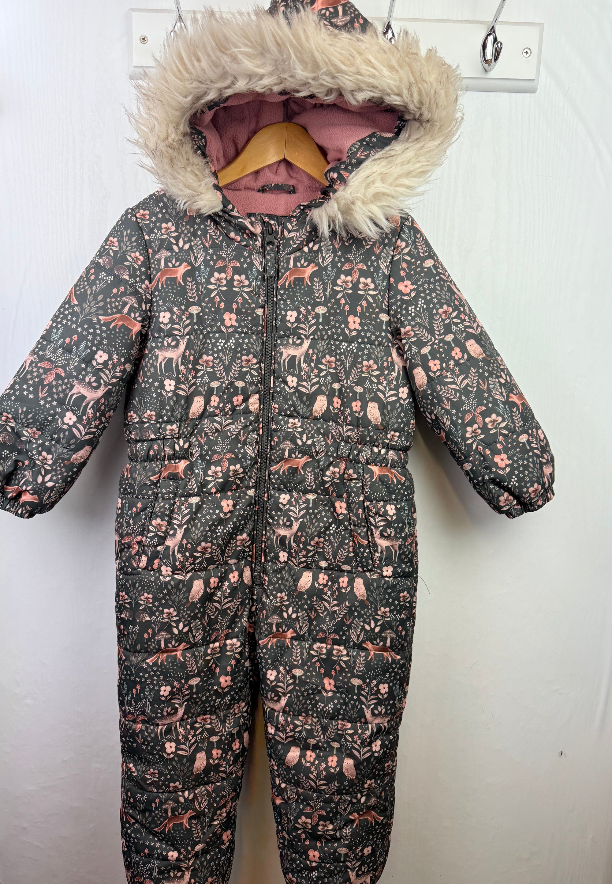 TU Dark Grey Floral Puddle Suit - Girls 3 - 4 Years - Little Ones Preloved. Second Hand Children's & Preloved Baby, Kids, Girls & Boys Clothes. UK online