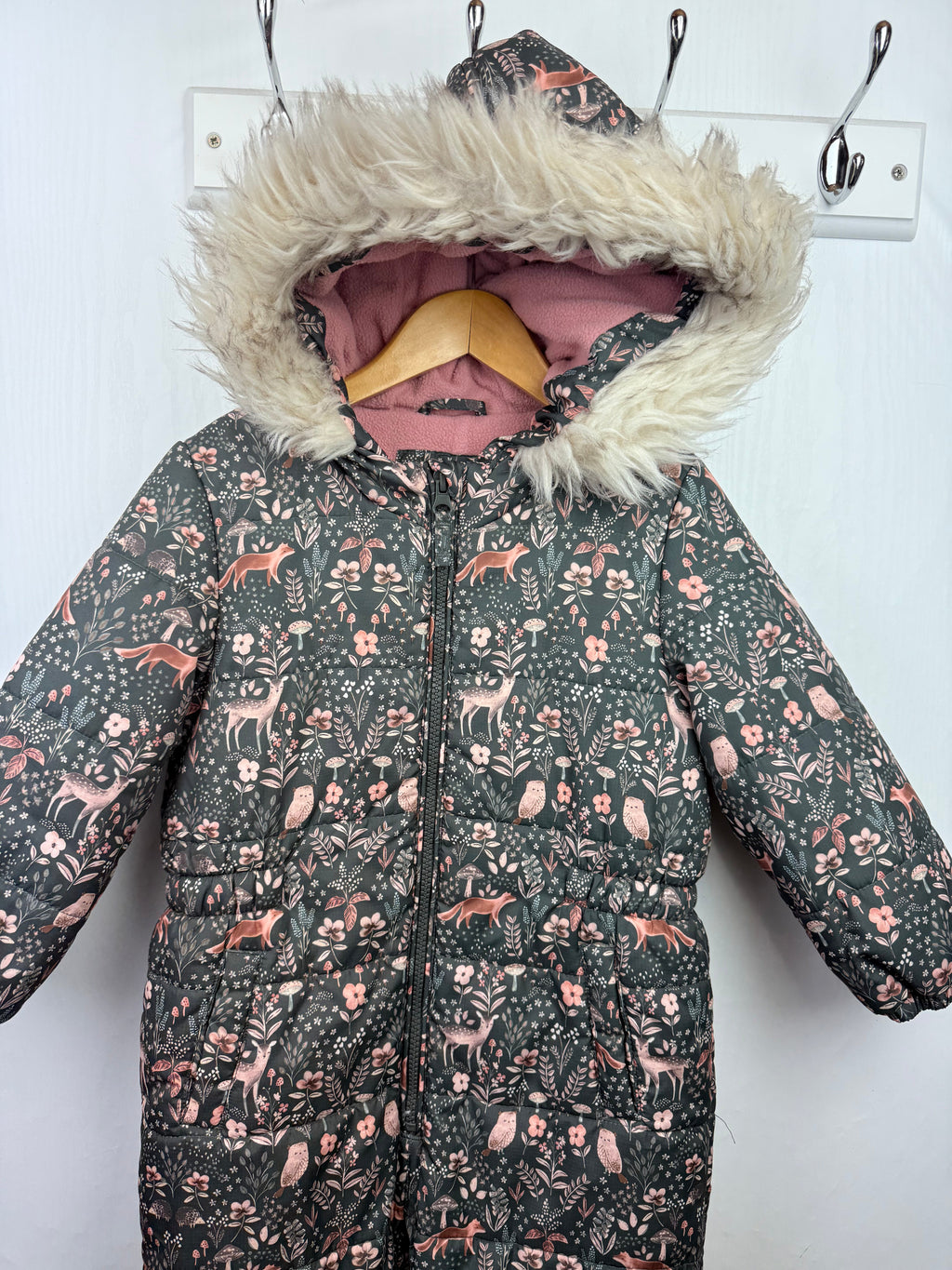 TU Dark Grey Floral Puddle Suit - Girls 3 - 4 Years - Little Ones Preloved. Second Hand Children's & Preloved Baby, Kids, Girls & Boys Clothes. UK online