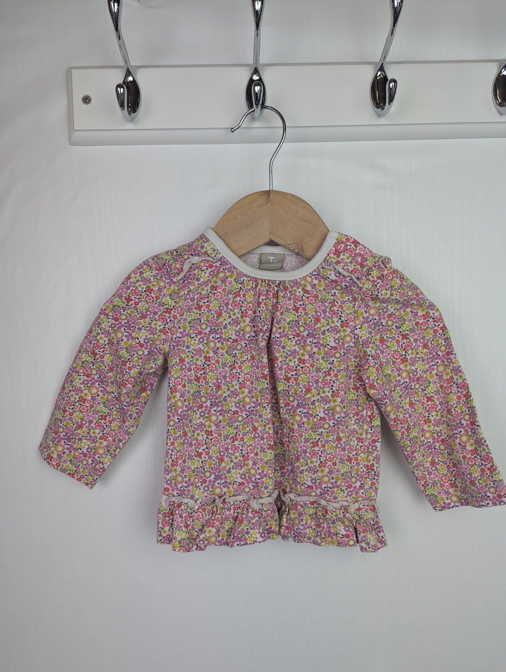 TU Floral Long Sleeve Top - Baby Girls 0 - 3 Months - Little Ones Preloved. Second Hand Children's & Preloved Baby, Kids, Girls & Boys Clothes. UK online