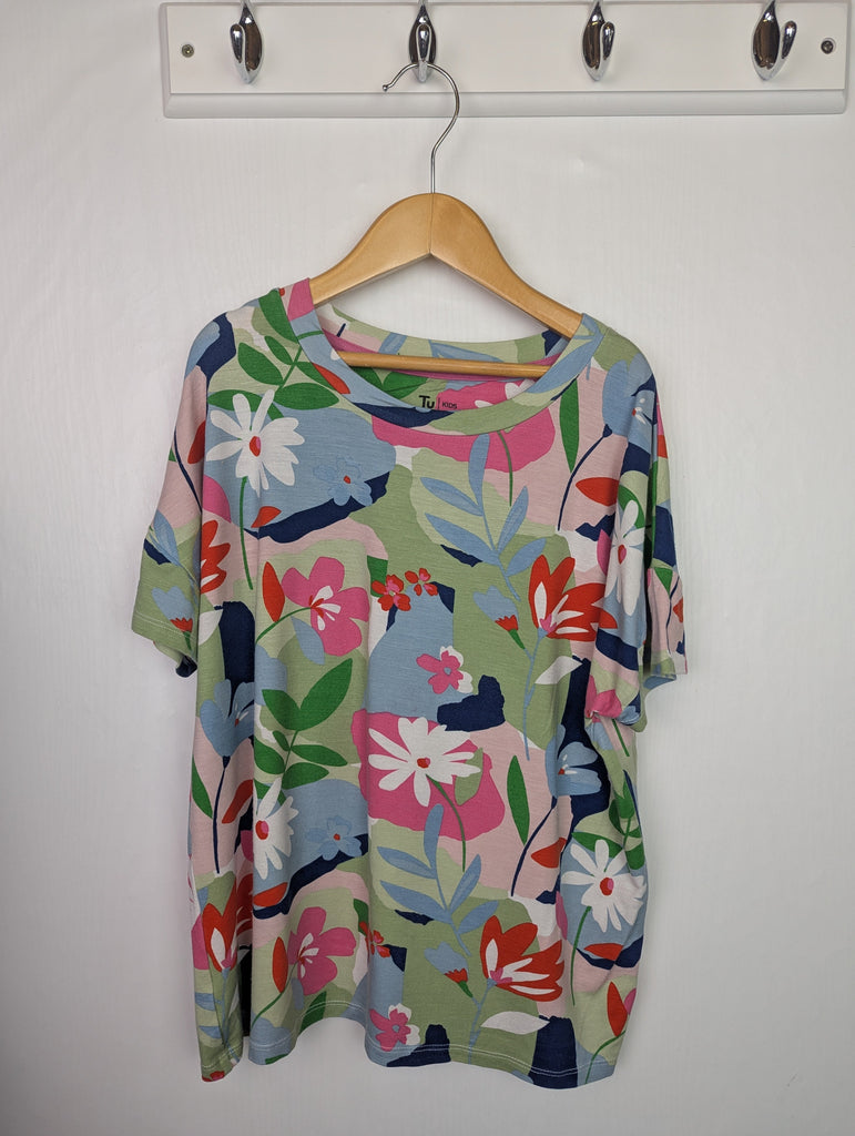 TU Floral Short Sleeve Top - Girls 13 Years Little Ones Preloved Used, Preloved, Preworn Baby, Girls & Boys Clothes. Kids & Children's second hand Clothing UK Online. Cheap affordable. Brands including Next, Joules, Nutmeg Morrisons, TU, F&F, H&M.