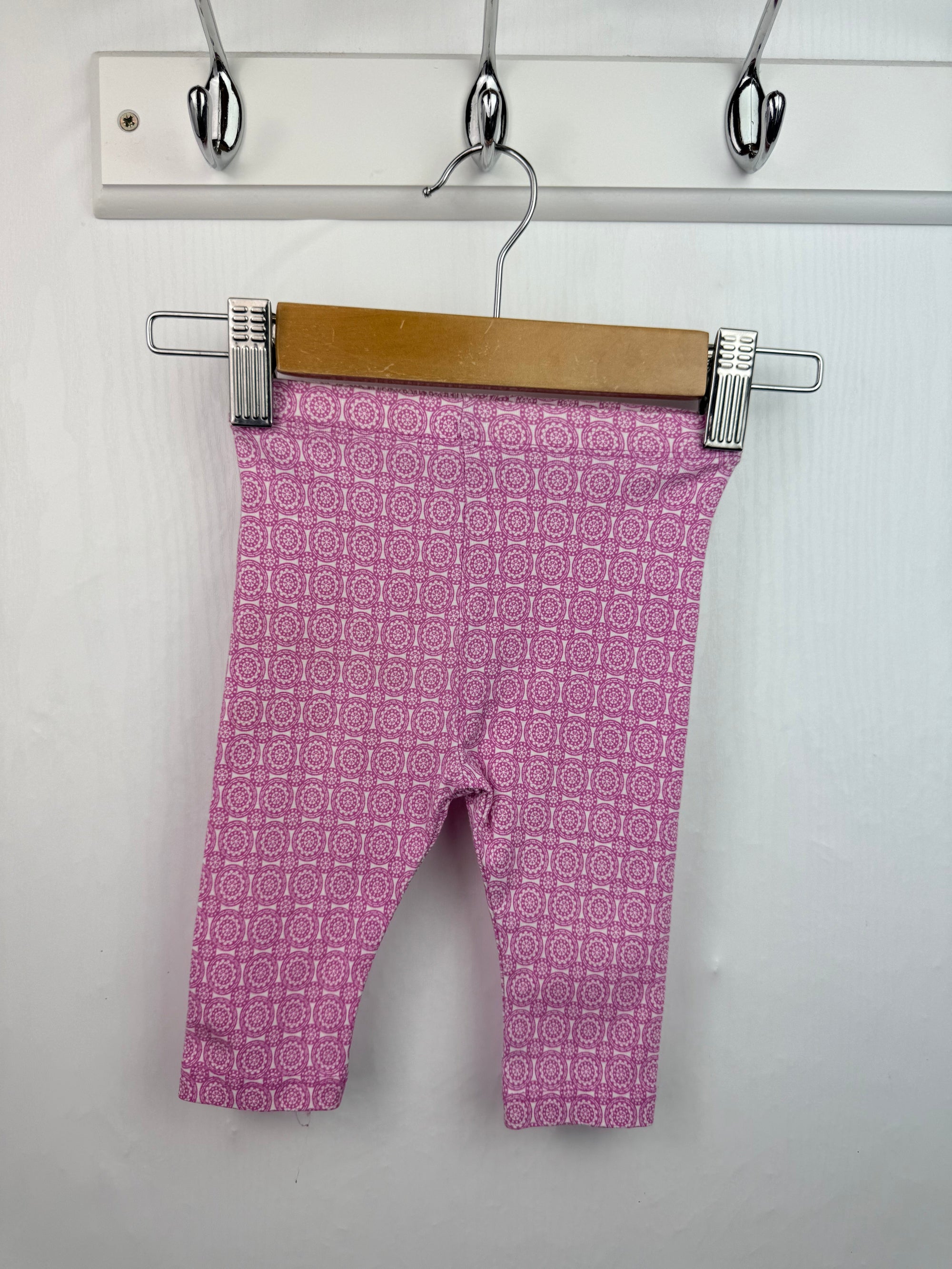 TU Geometric Pink Leggings - Girls 3 - 6 Months - Little Ones Preloved. Second Hand Children's & Preloved Baby, Kids, Girls & Boys Clothes. UK online