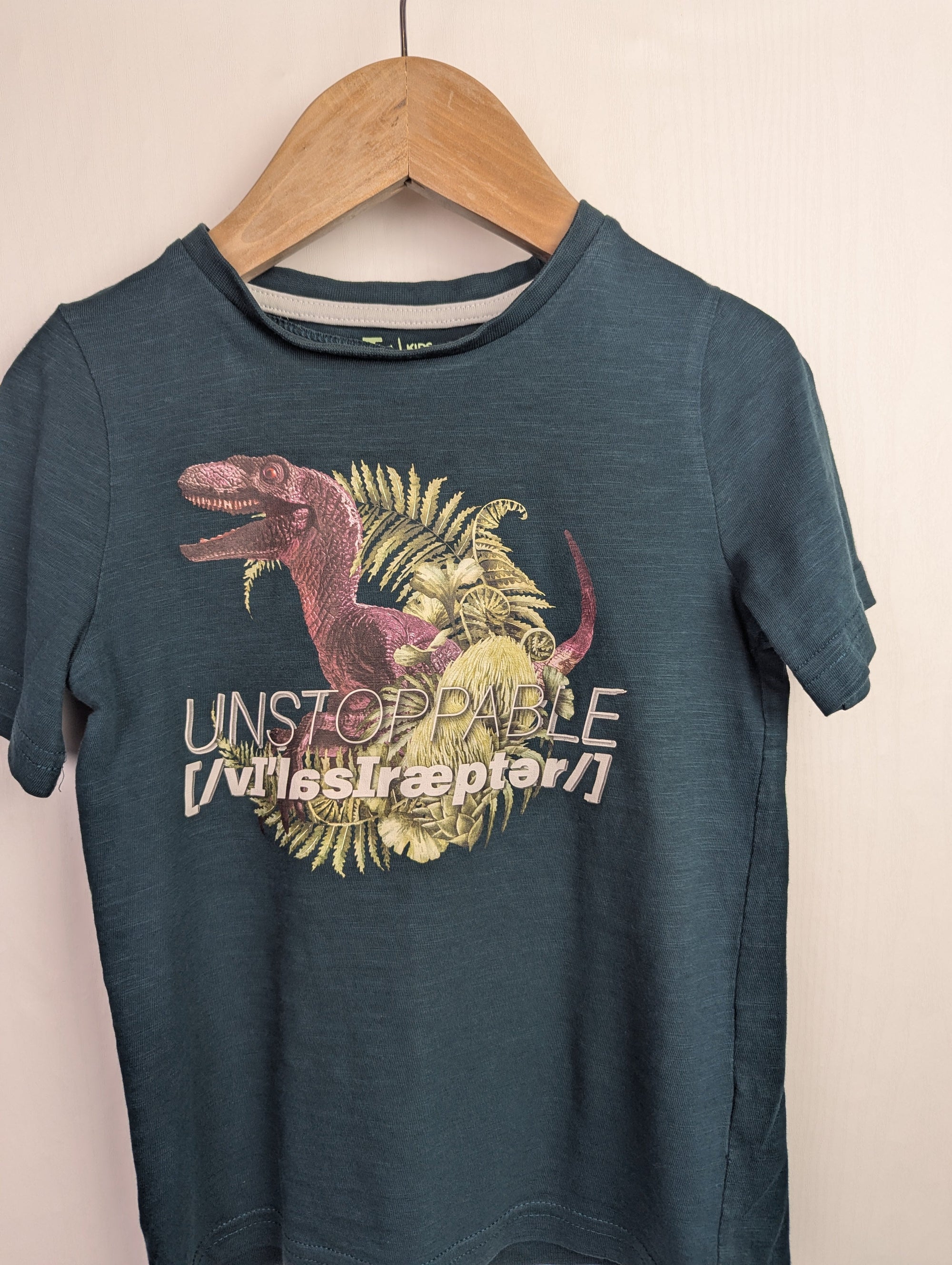 TU Green Dinosaur Top - Boys 4 Years - Little Ones Preloved. Second Hand Children's & Preloved Baby, Kids, Girls & Boys Clothes. UK online
