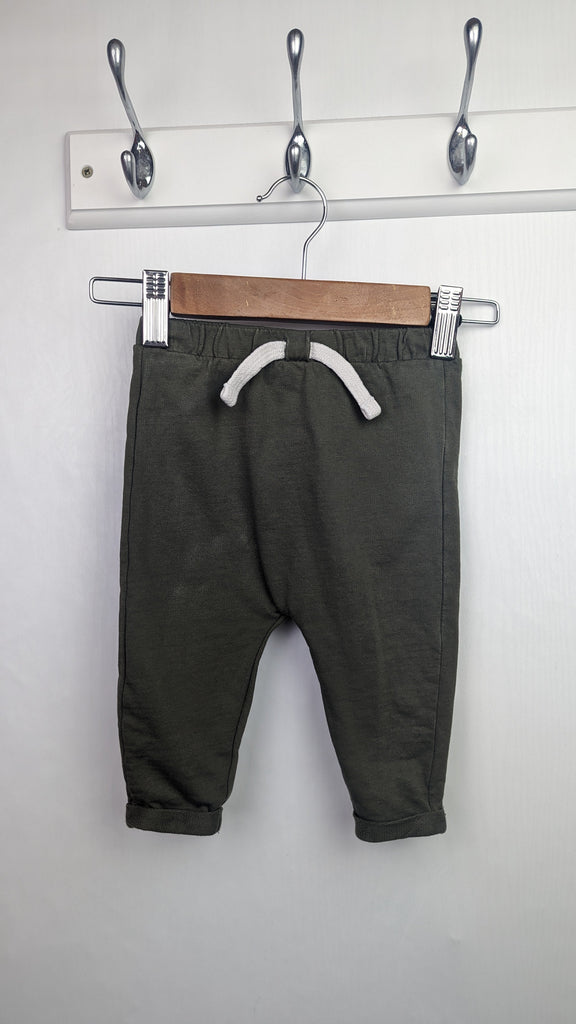 TU Green Joggers 3-6m TU Used, Preloved, Preworn & Second Hand Baby, Kids & Children's Clothing UK Online. Cheap affordable. Brands including Next, Joules, Nutmeg Morrisons, TU, F&F, H&M.