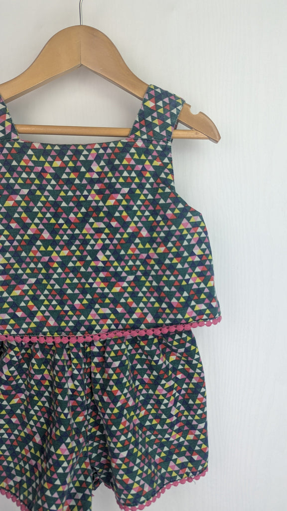 TU Green & Multicolour Triangles Playsuit - Girls 18-24 Months TU Used, Preloved, Preworn & Second Hand Baby, Kids & Children's Clothing UK Online. Cheap affordable. Brands including Next, Joules, Nutmeg Morrisons, TU, F&F, H&M.