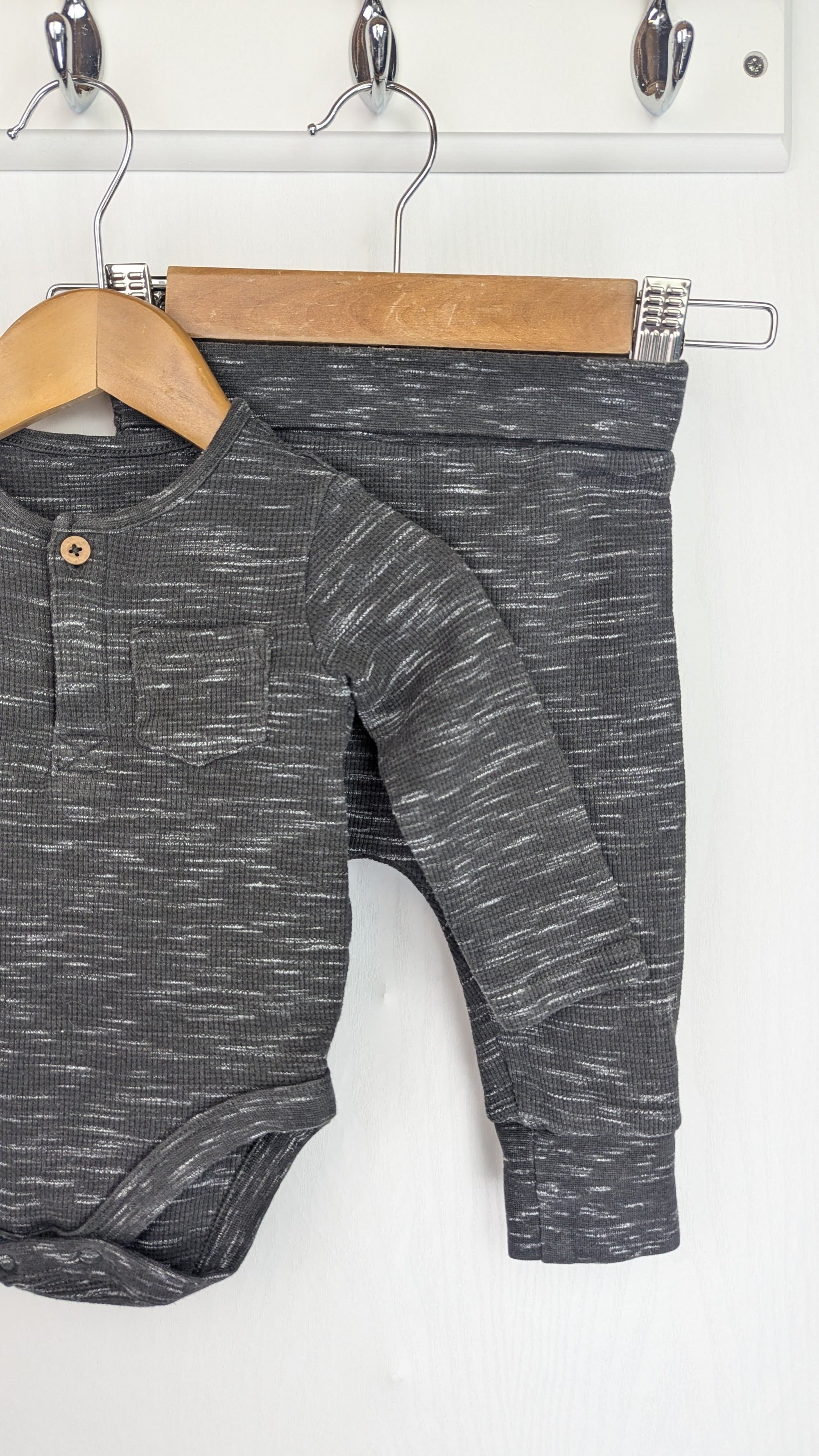 TU Grey Ribbed Bodysuit & Leggings - Girls 3 - 6 Months - Little Ones Preloved. Second Hand Children's & Preloved Baby, Kids, Girls & Boys Clothes. UK online