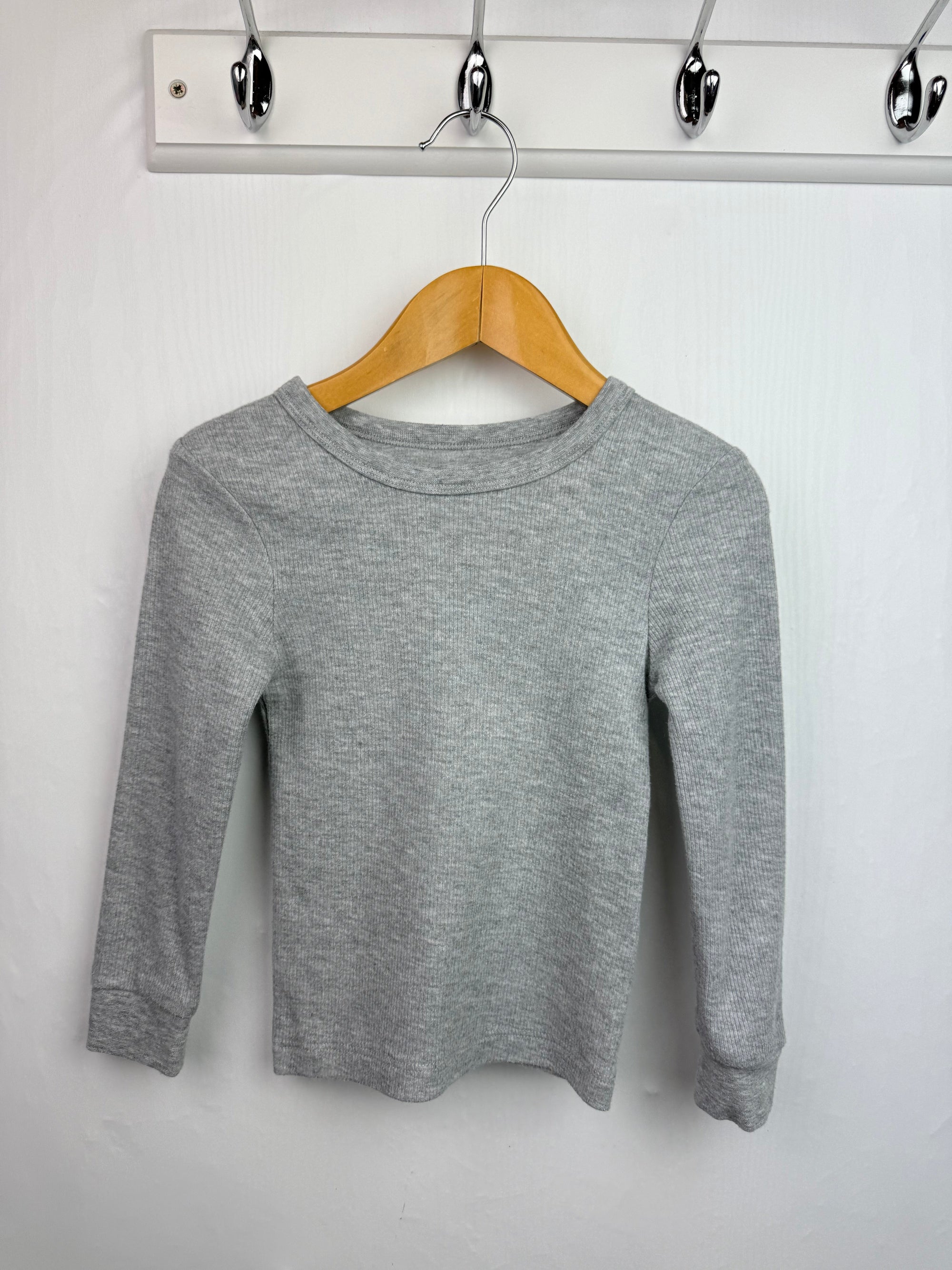 TU Grey Ribbed Top - Boys 2 - 3 Years - Little Ones Preloved. Second Hand Children's & Preloved Baby, Kids, Girls & Boys Clothes. UK online