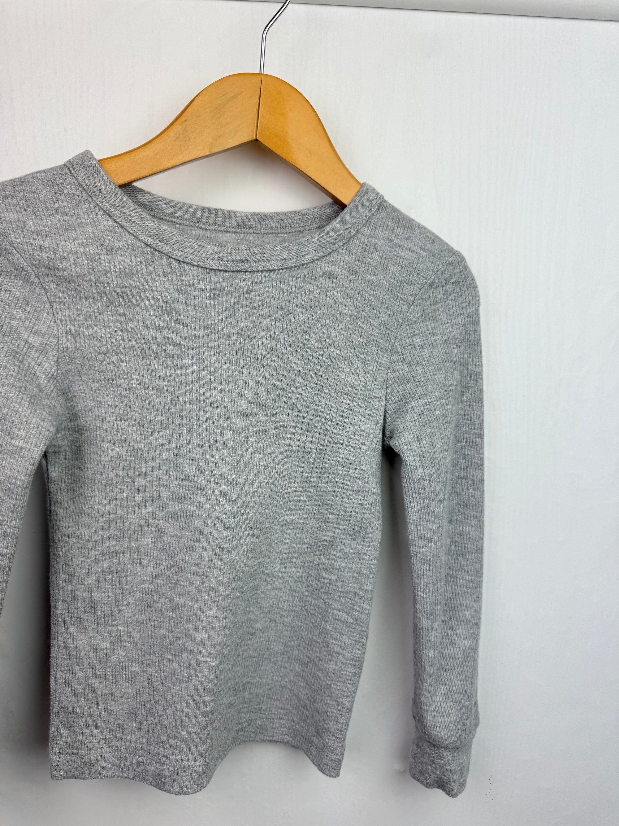 TU Grey Ribbed Top - Boys 2 - 3 Years - Little Ones Preloved. Second Hand Children's & Preloved Baby, Kids, Girls & Boys Clothes. UK online