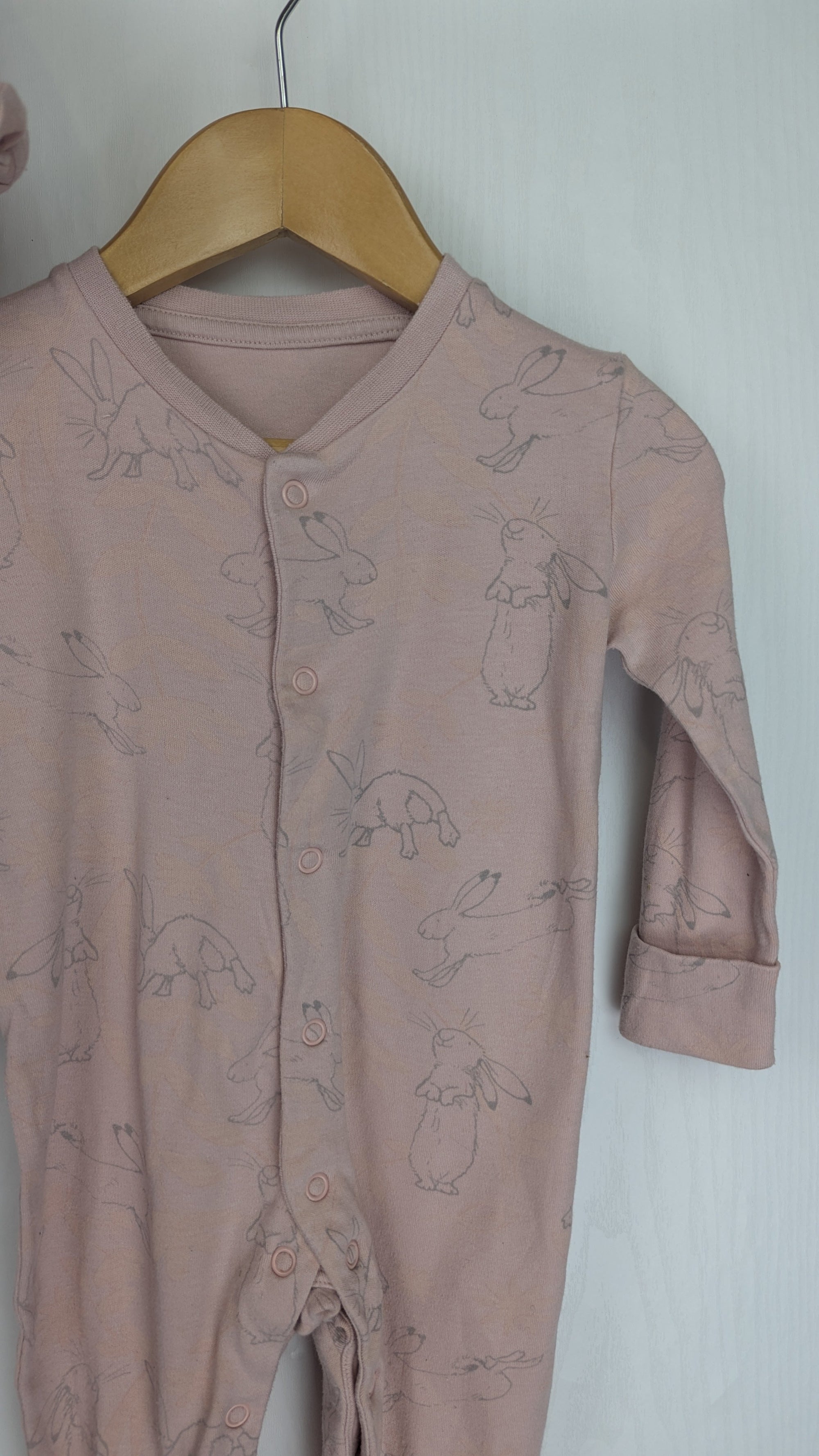 TU Guess How Much I Love You Sleepsuit & Hat - Girls 3 - 6 Months - Little Ones Preloved. Second Hand Children's & Preloved Baby, Kids, Girls & Boys Clothes. UK online