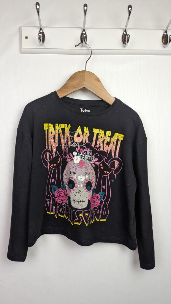 TU Halloween Trick or Treat Top - Girls 6-7 Years TU Used, Preloved, Preworn & Second Hand Baby, Kids & Children's Clothing UK Online. Cheap affordable. Brands including Next, Joules, Nutmeg Morrisons, TU, F&F, H&M.