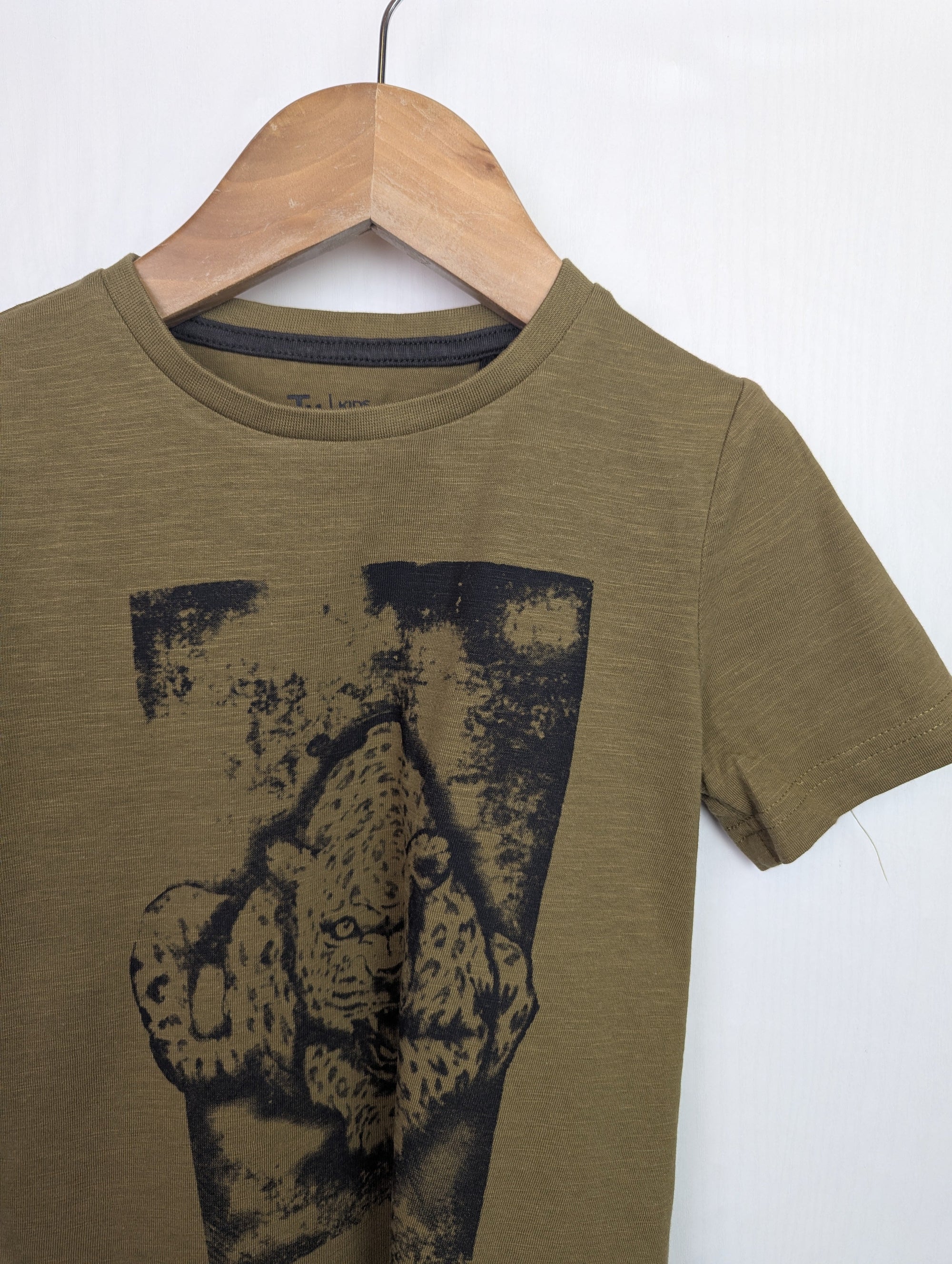 TU Khaki Leopard Top - Boys 4 Years - Little Ones Preloved. Second Hand Children's & Preloved Baby, Kids, Girls & Boys Clothes. UK online