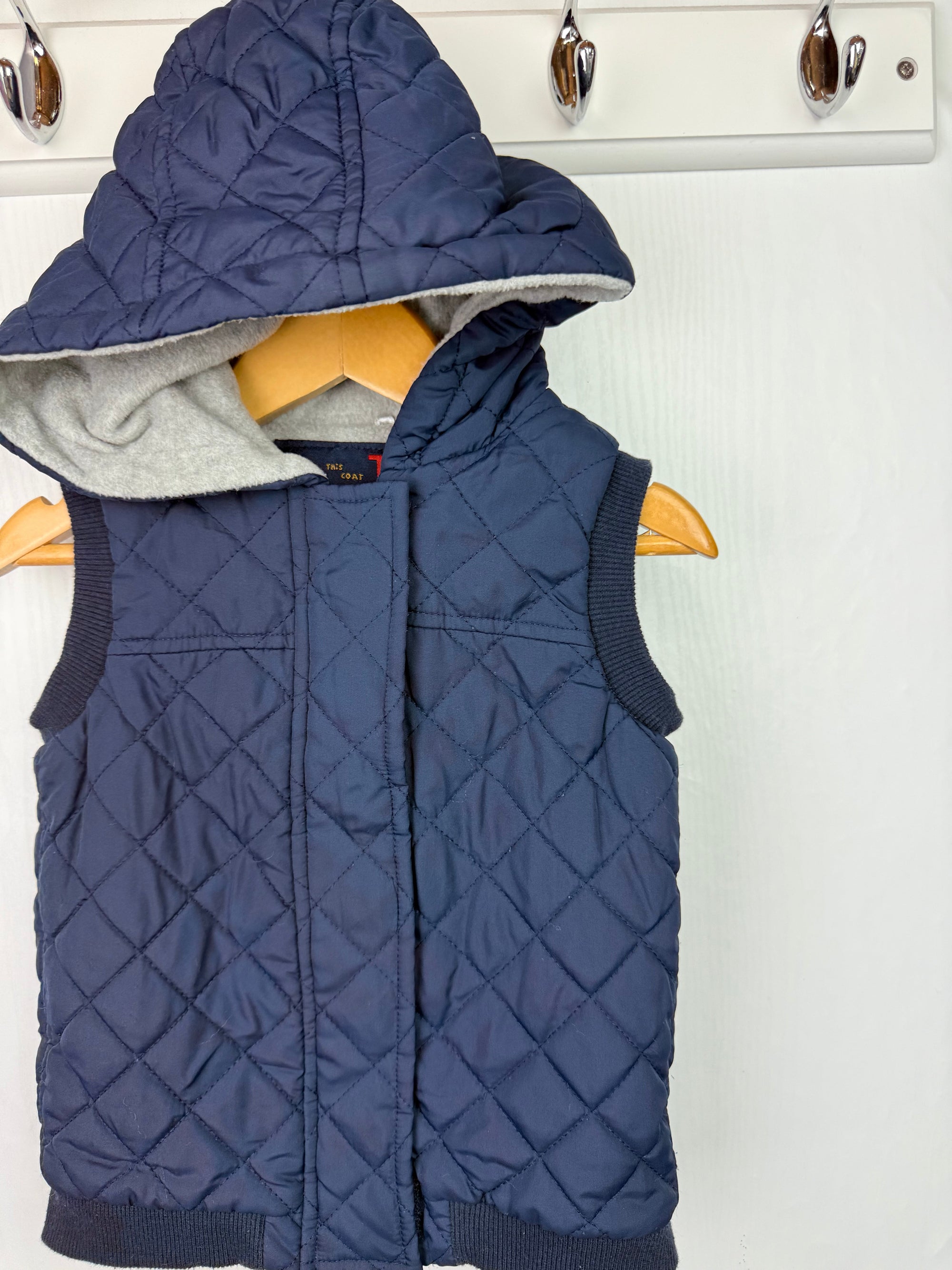 TU Navy Quilted Body Warmer - Boys 12 - 18 Months - Little Ones Preloved. Second Hand Children's & Preloved Baby, Kids, Girls & Boys Clothes. UK online