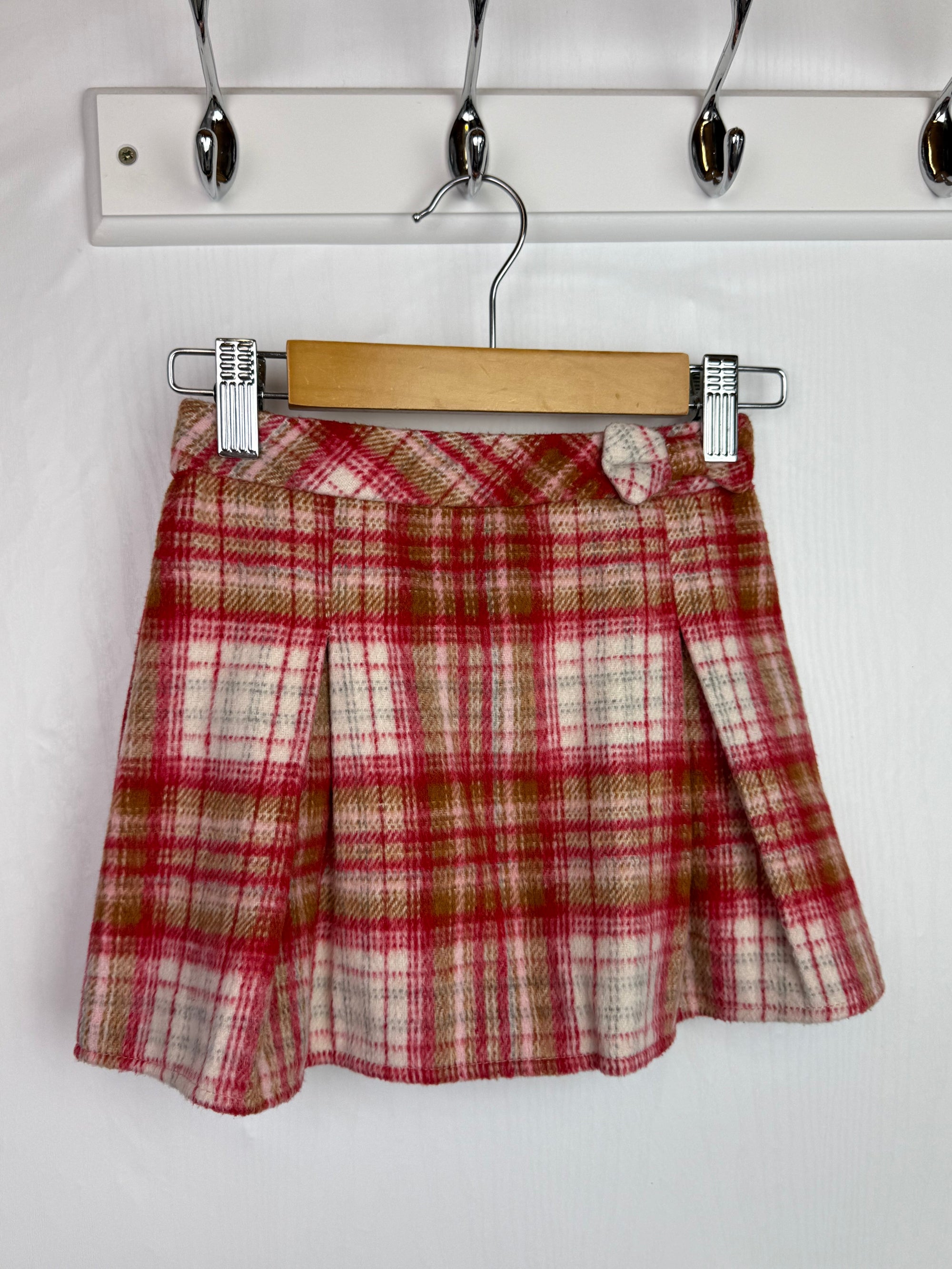 TU Plaid Fleece Skirt - Girls 2 - 3 Years - Little Ones Preloved. Second Hand Children's & Preloved Baby, Kids, Girls & Boys Clothes. UK online