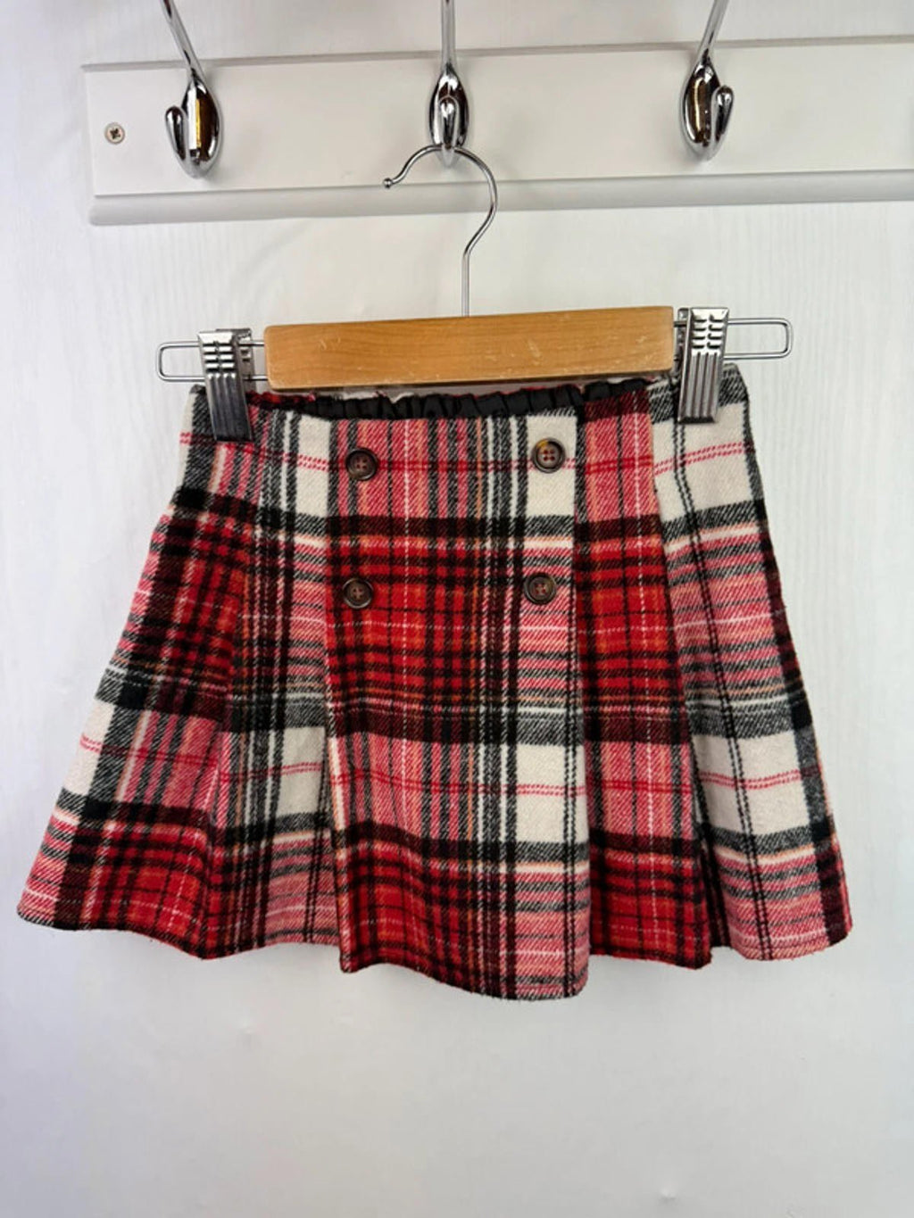 TU Red Plaid Skirt - Girls 18 - 24 Months - Little Ones Preloved. Second Hand Children's & Preloved Baby, Kids, Girls & Boys Clothes. UK online