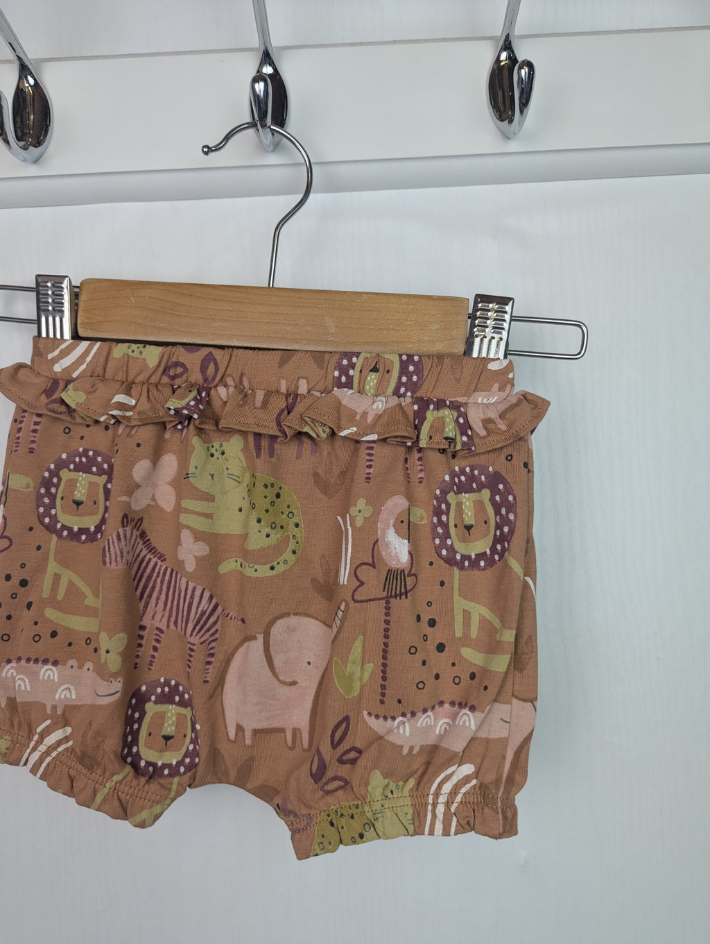 TU Ruffle Animal Shorts - Girls 0 - 3 Months - Little Ones Preloved. Second Hand Children's & Preloved Baby, Kids, Girls & Boys Clothes. UK online