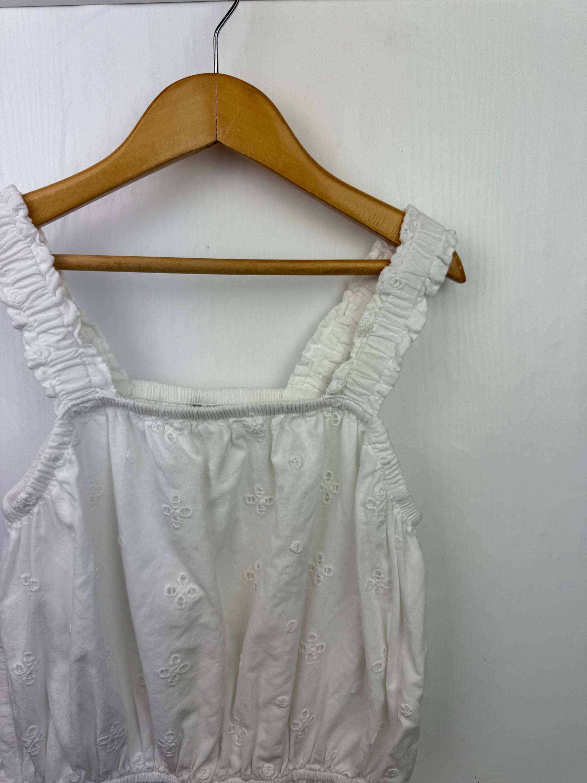 TU White Eyelet Sleeveless Top - Girls 8 Years - Little Ones Preloved. Second Hand Children's & Preloved Baby, Kids, Girls & Boys Clothes. UK online