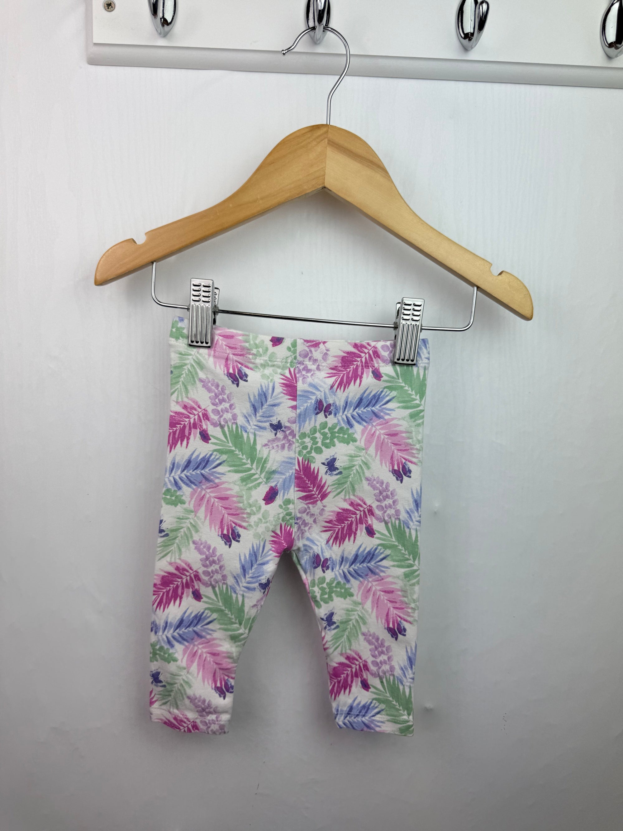 TU White & Pink Floral Leggings - Girls 3 - 6 Months - Little Ones Preloved. Second Hand Children's & Preloved Baby, Kids, Girls & Boys Clothes. UK online