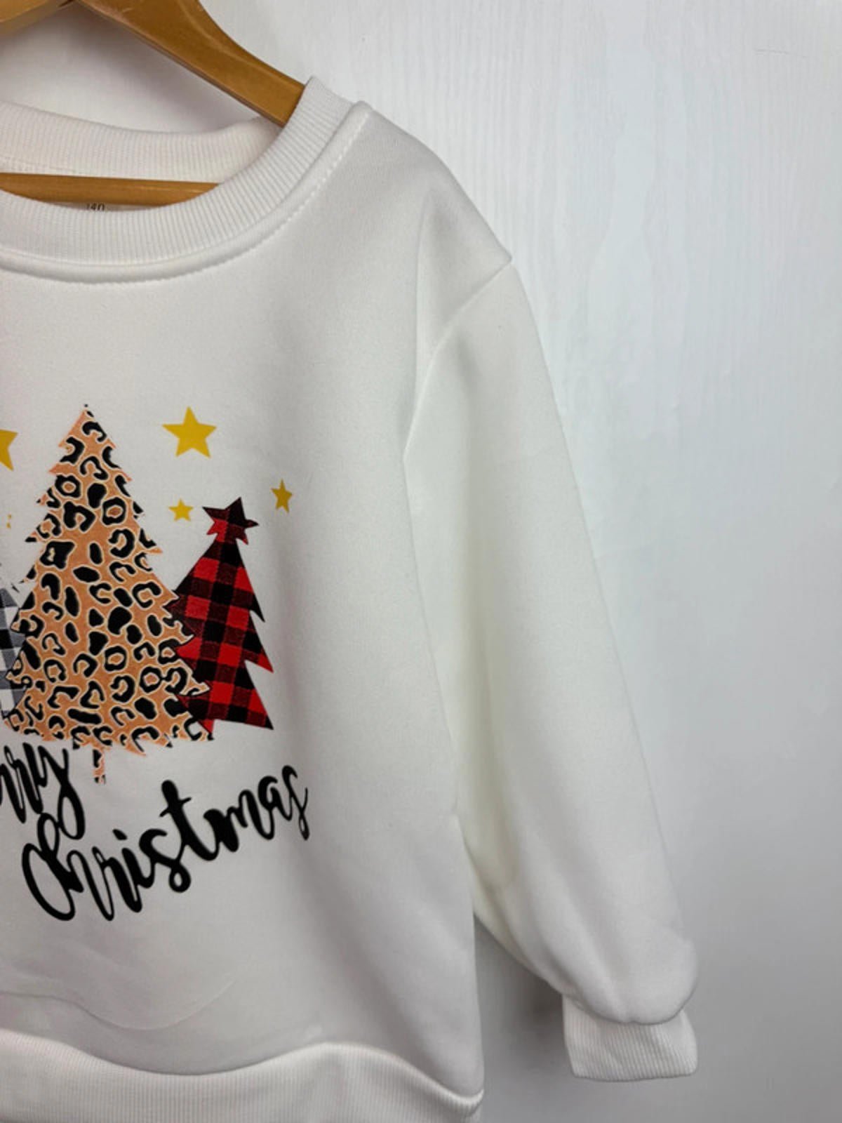 Unbranded Christmas Jumper - Unisex 8 - 10 Years - Little Ones Preloved. Second Hand Children's & Preloved Baby, Kids, Girls & Boys Clothes. UK online