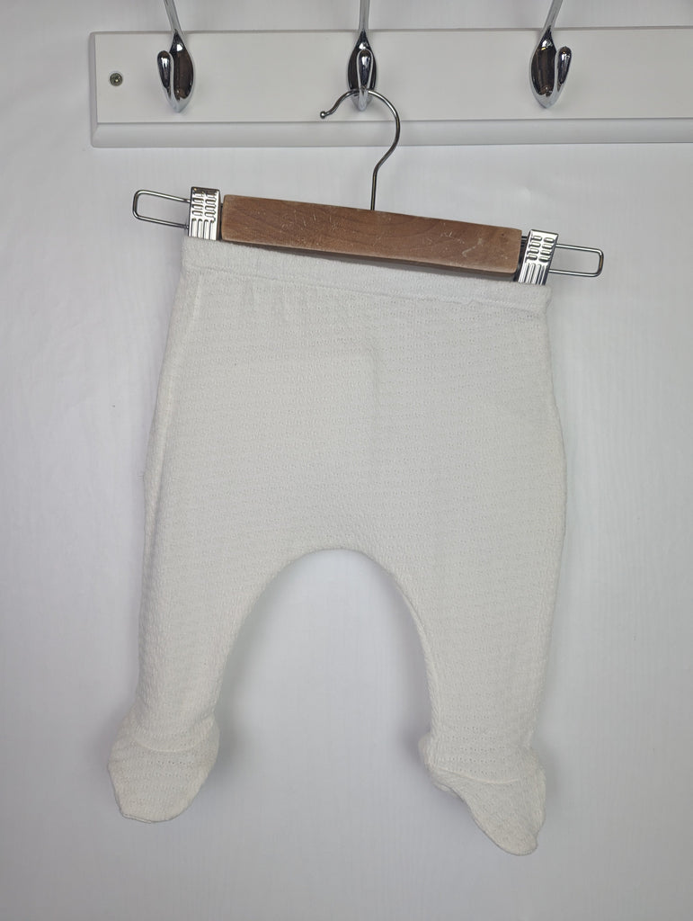 Unbranded Cream Eyelet Ruffle Leggings - Girls 0-3 Months Little Ones Preloved Used, Preloved, Preworn Baby, Girls & Boys Clothes. Kids & Children's second hand Clothing UK Online. Cheap affordable. Brands including Next, Joules, Nutmeg Morrisons, TU, F&F, H&M.