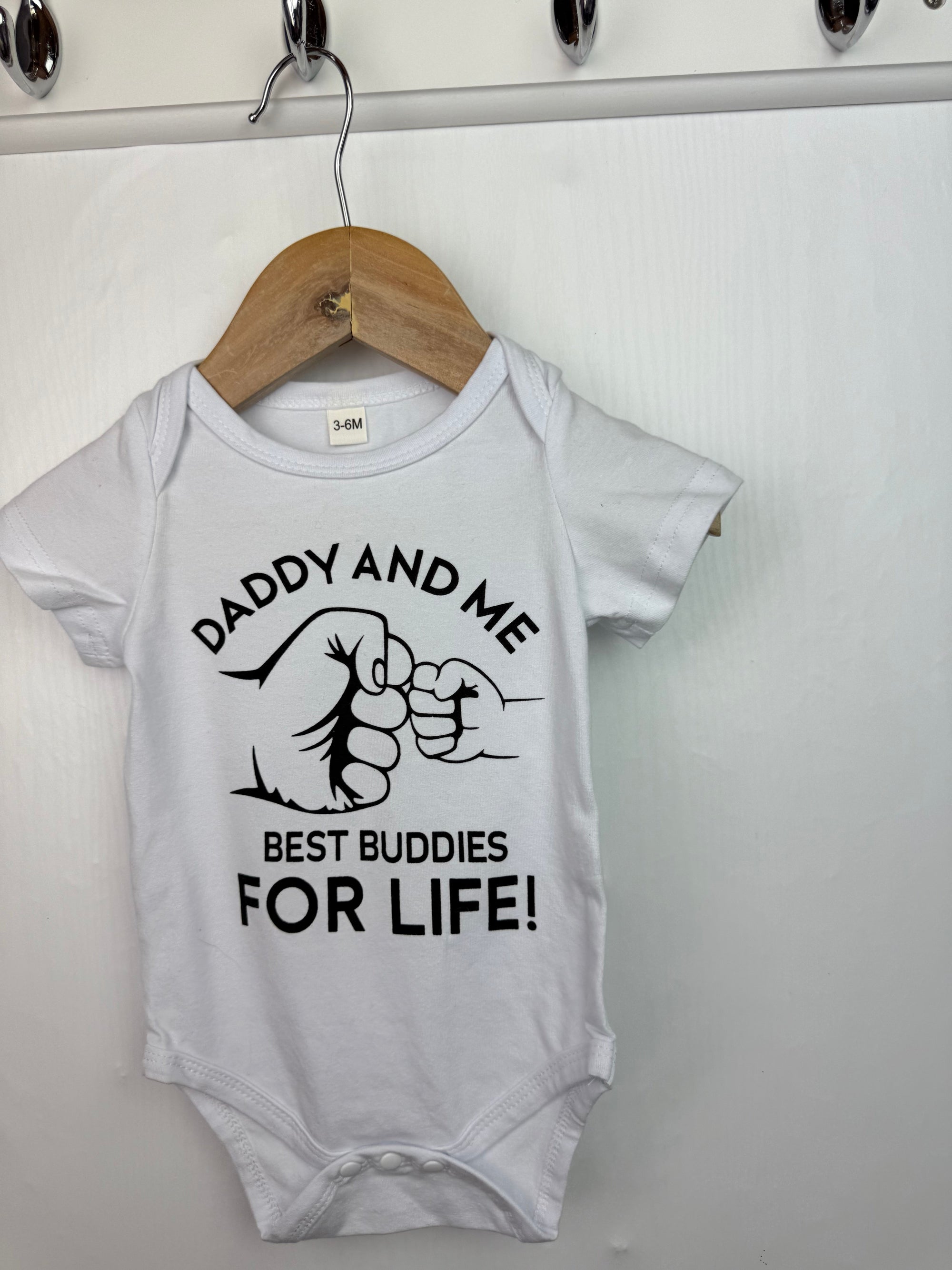 Unbranded Daddy & Me Bodysuit - Unisex 3 - 6 Months - Little Ones Preloved. Second Hand Children's & Preloved Baby, Kids, Girls & Boys Clothes. UK online
