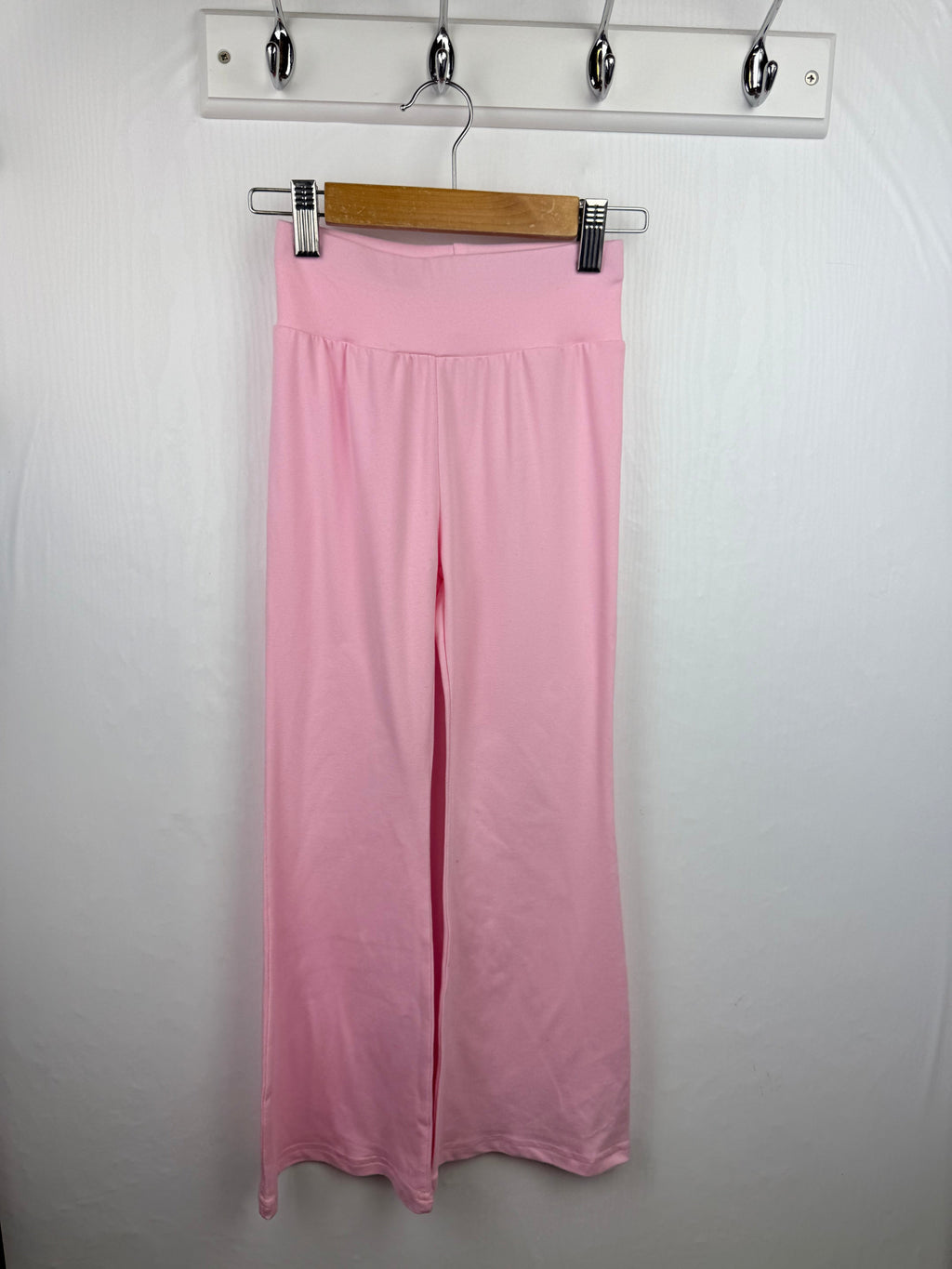 Unbranded Pink Flared Trousers - Girls 5 - 6 Years - Little Ones Preloved. Second Hand Children's & Preloved Baby, Kids, Girls & Boys Clothes. UK online
