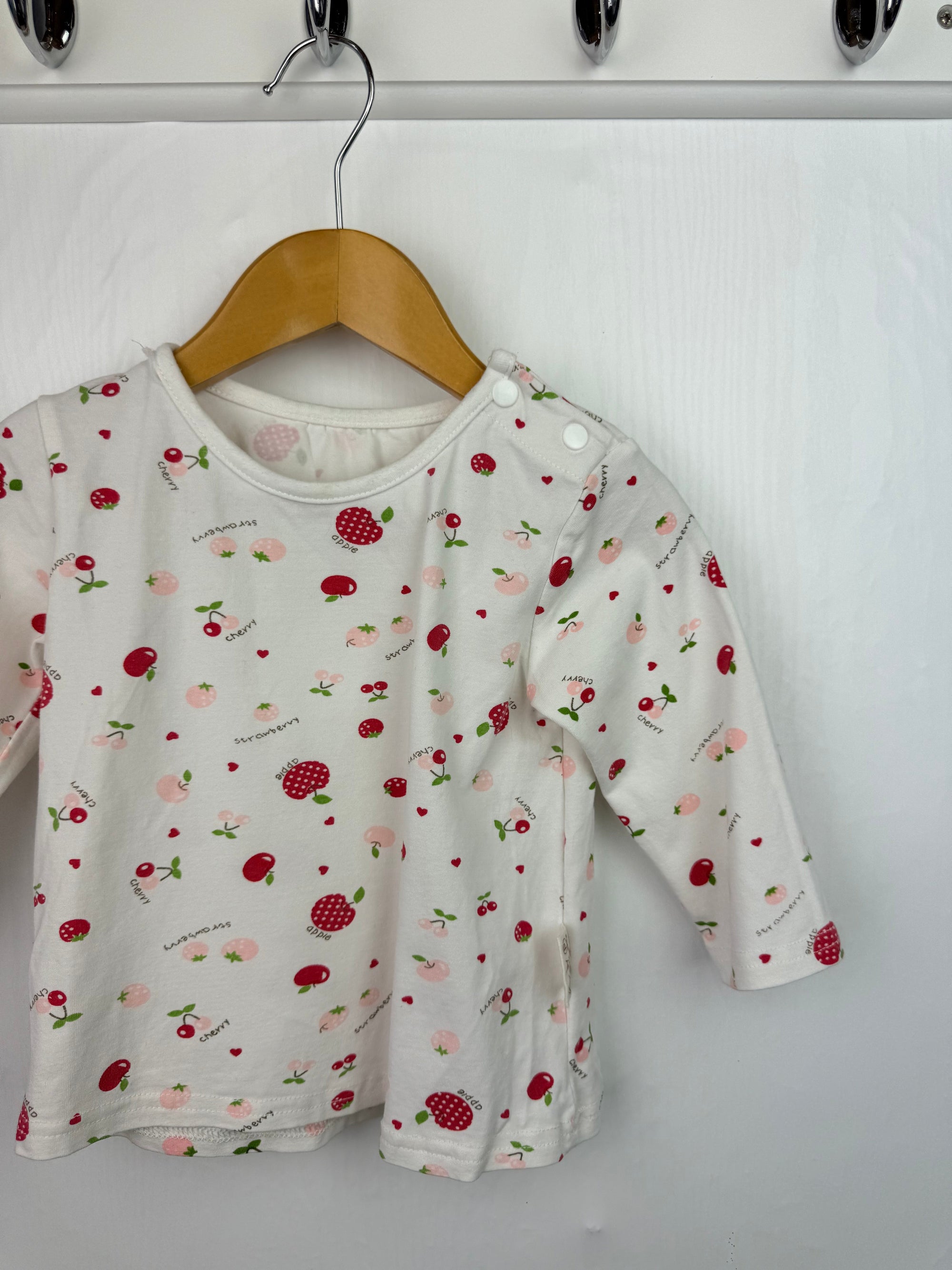 Unbranded Strawberry Top - Girls 9 - 12 Months - Little Ones Preloved. Second Hand Children's & Preloved Baby, Kids, Girls & Boys Clothes. UK online