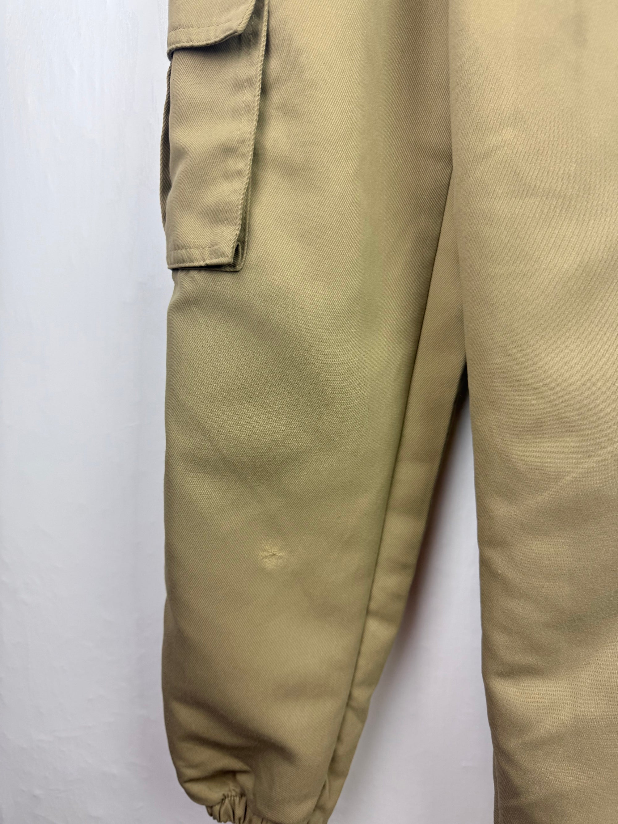 Unbranded Tan Cargo Trousers - Girls 10 Years - Little Ones Preloved. Second Hand Children's & Preloved Baby, Kids, Girls & Boys Clothes. UK online