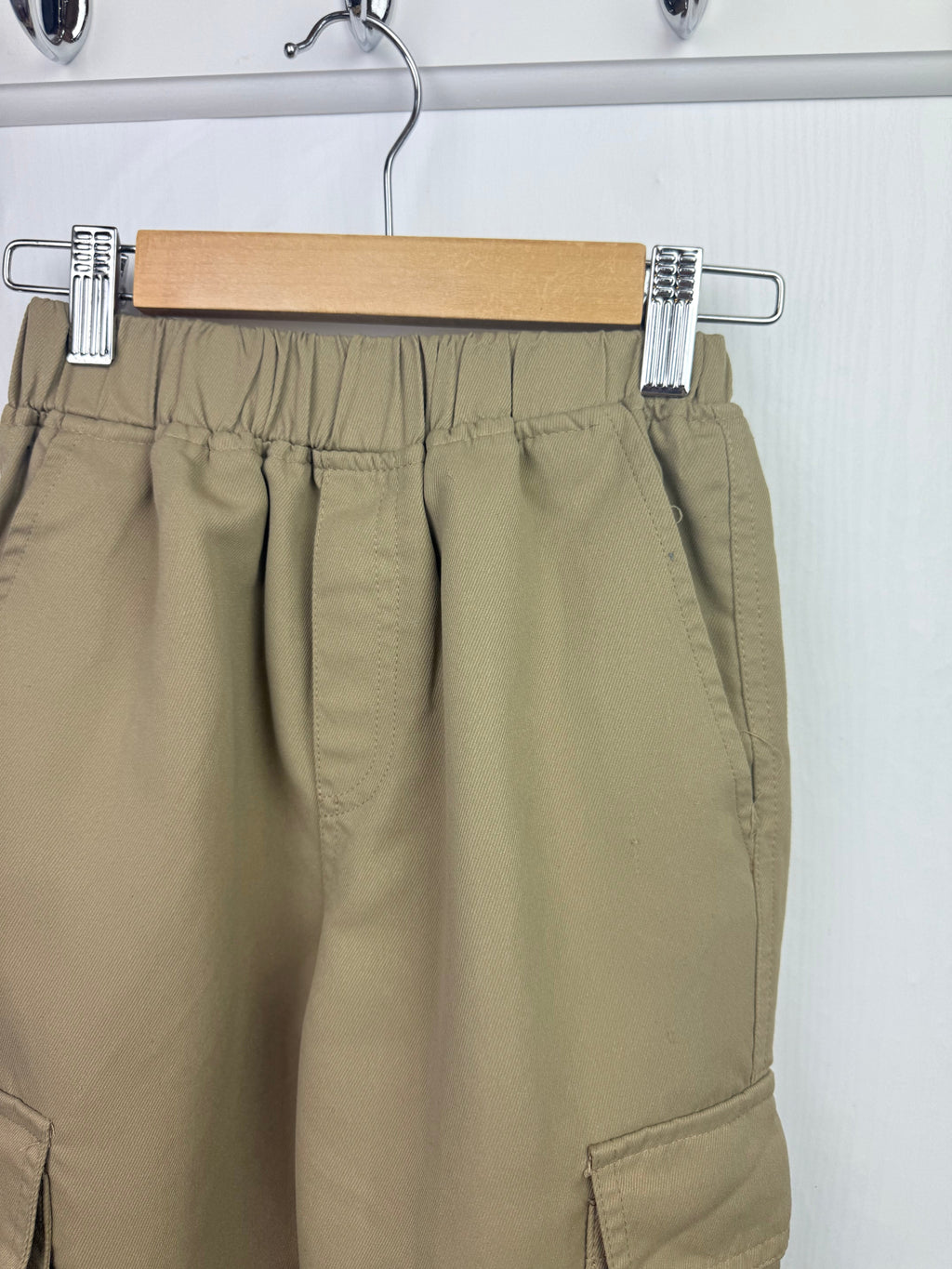 Unbranded Tan Cargo Trousers - Girls 10 Years - Little Ones Preloved. Second Hand Children's & Preloved Baby, Kids, Girls & Boys Clothes. UK online