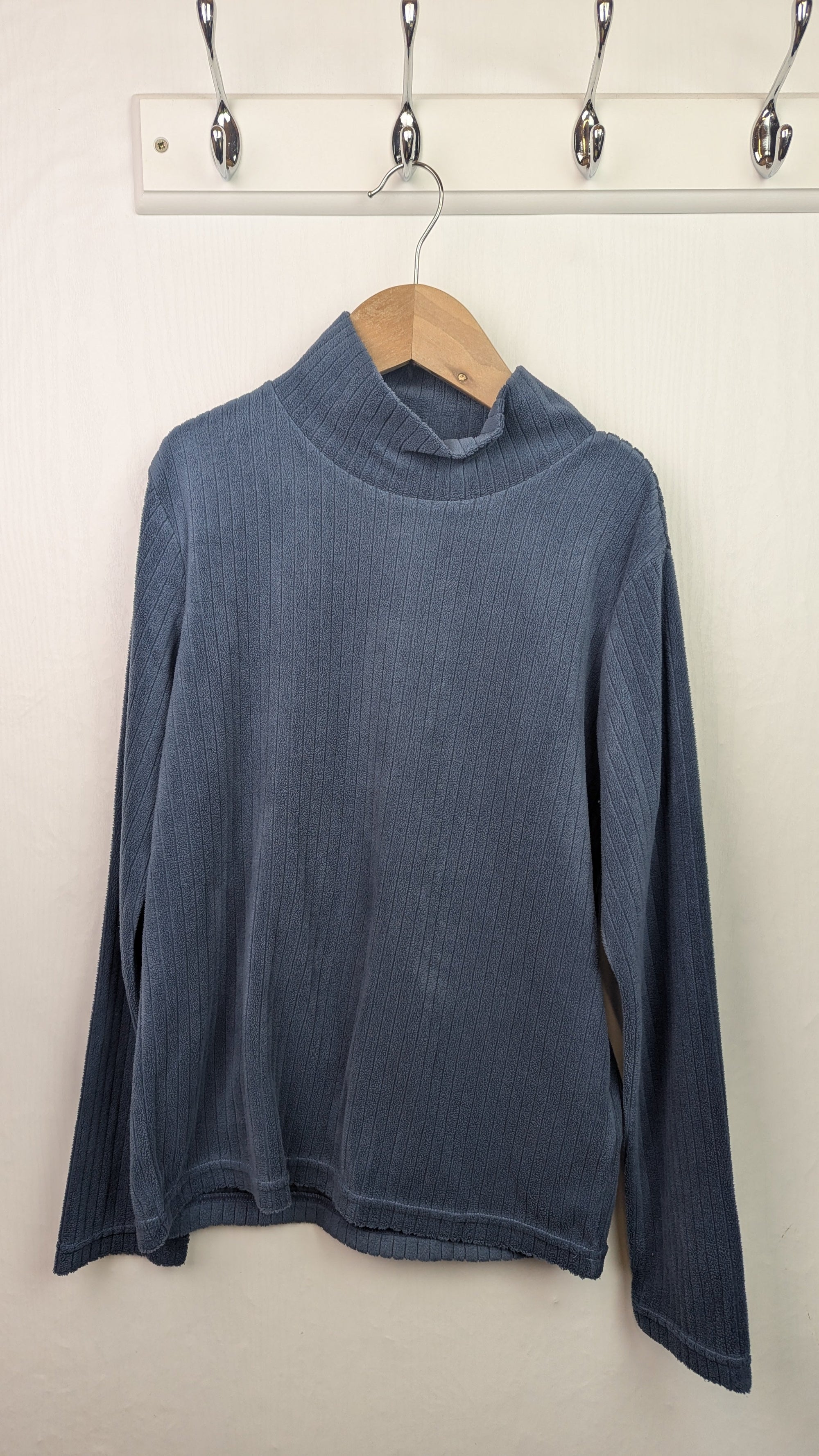 Uniqlo Dark Blue Ribbed Fleece Top - Unisex 11 - 12 Years - Little Ones Preloved. Second Hand Children's & Preloved Baby, Kids, Girls & Boys Clothes. UK online