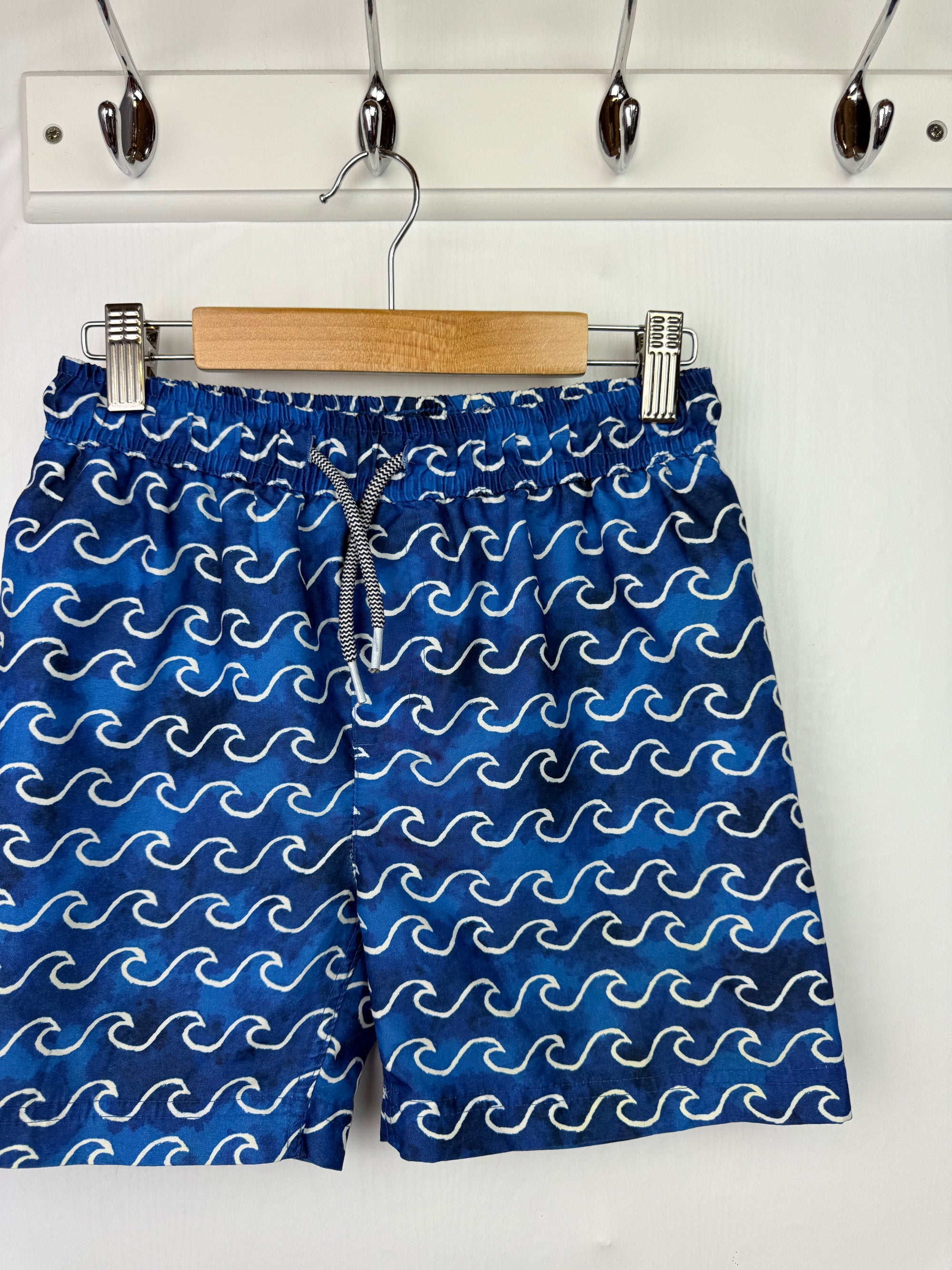 Urban Outlaws Blue Swim Shorts - Boys 9 - 10 Years - Little Ones Preloved. Second Hand Children's & Preloved Baby, Kids, Girls & Boys Clothes. UK online