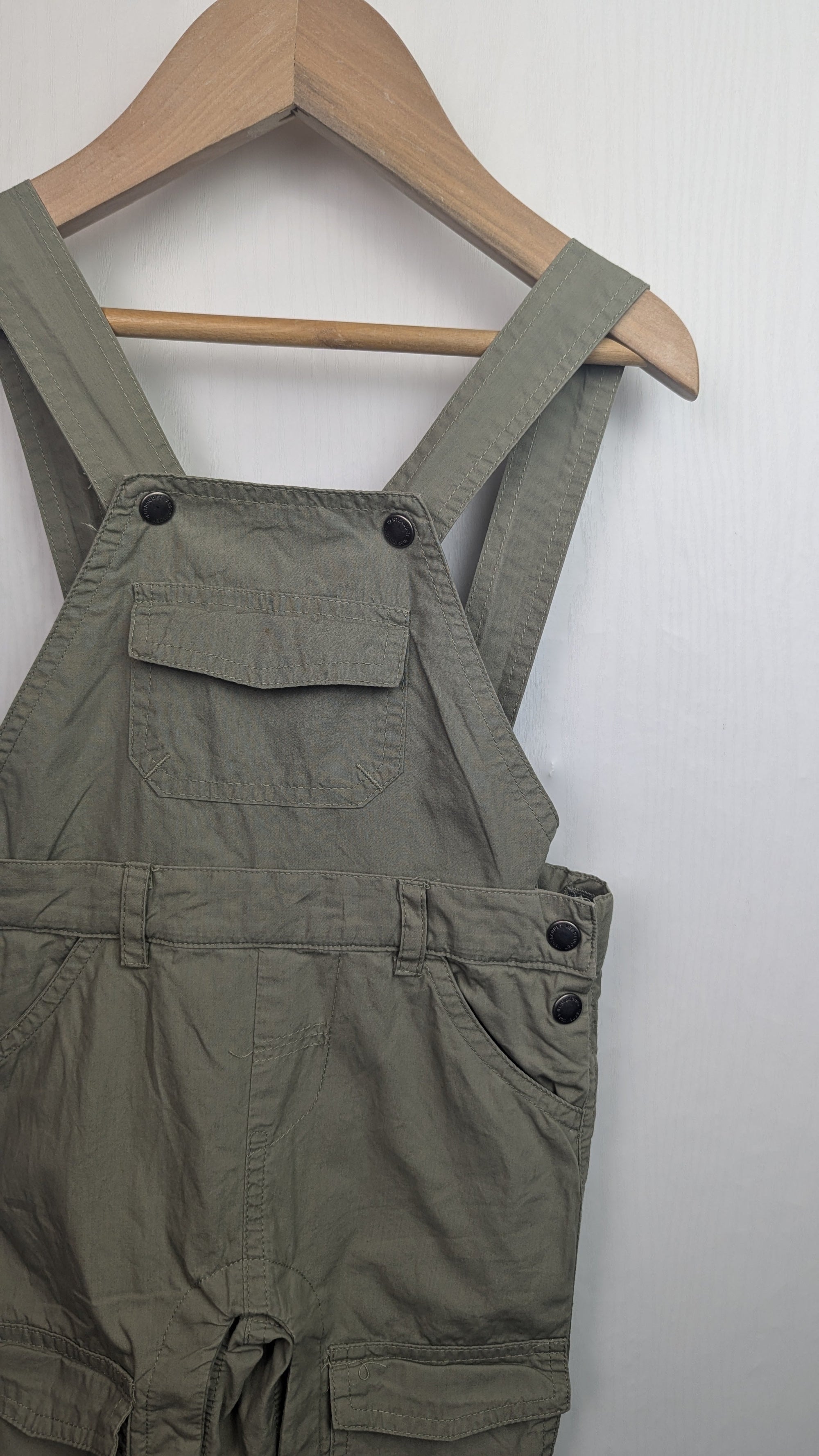 Vertbaudet Green Cargo Dungarees - Boys 12 Months - Little Ones Preloved. Second Hand Children's & Preloved Baby, Kids, Girls & Boys Clothes. UK online